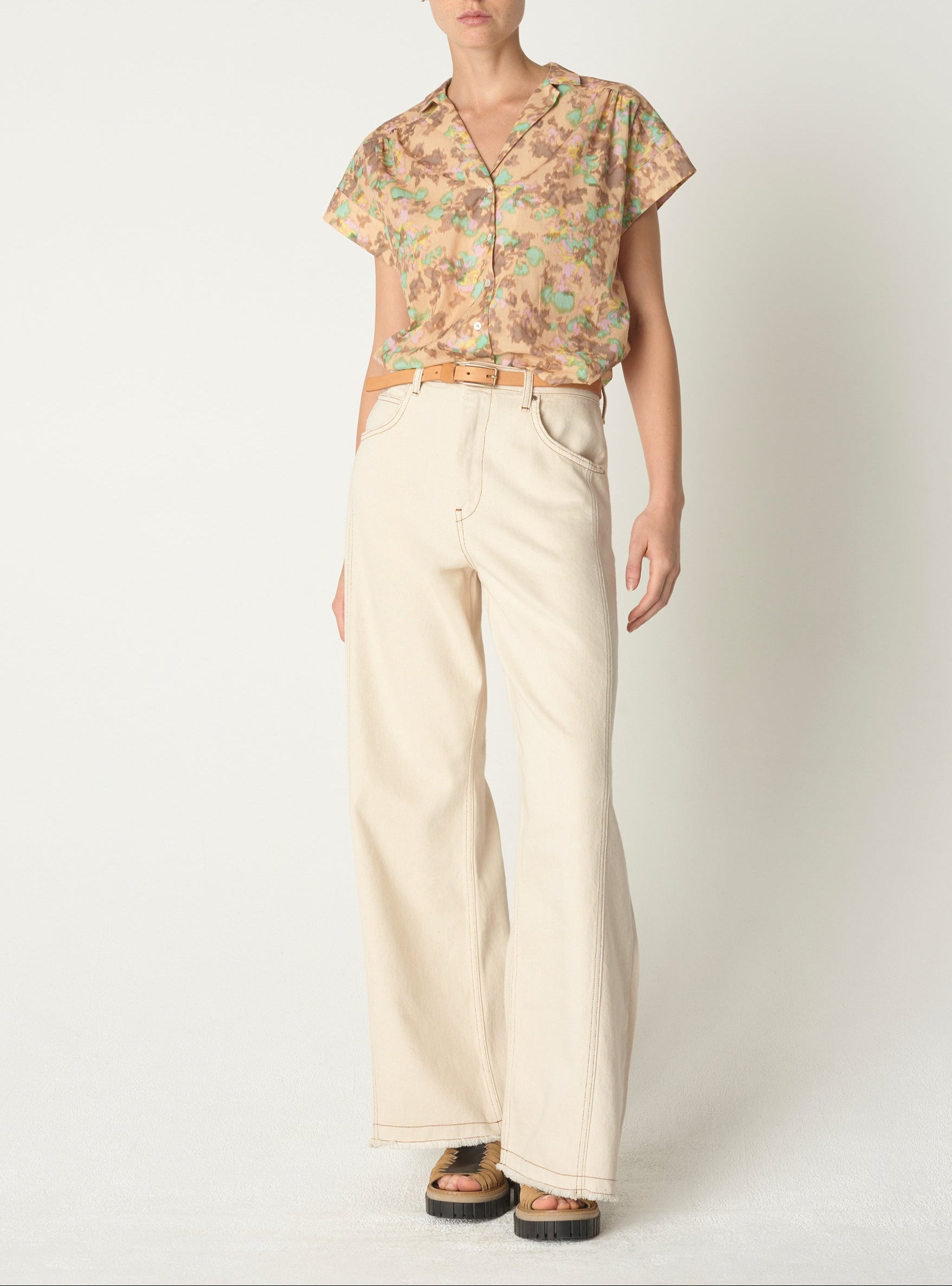 Bernsteinfarbenes Hemd