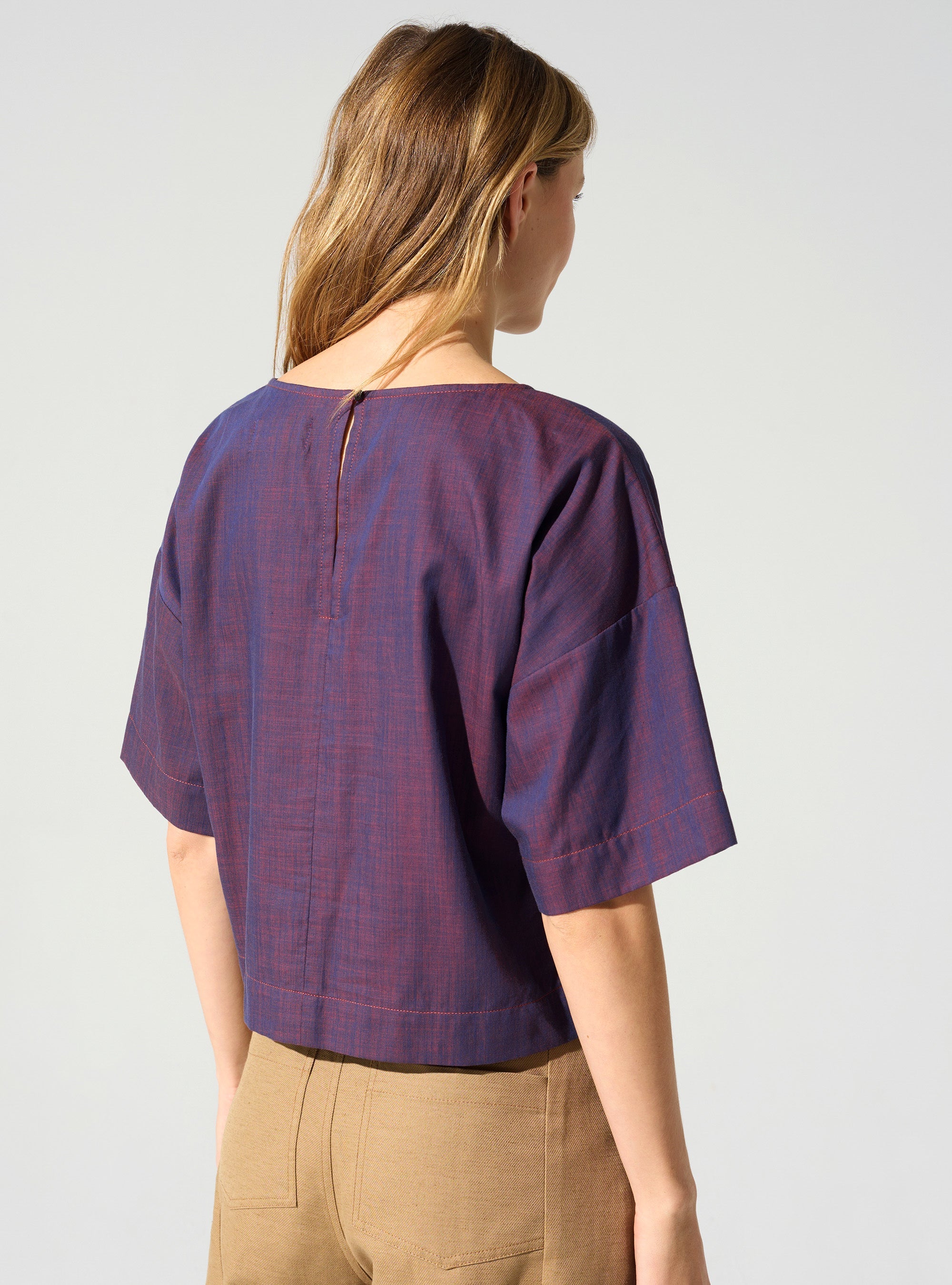 Gerade geschnittenes T-Shirt