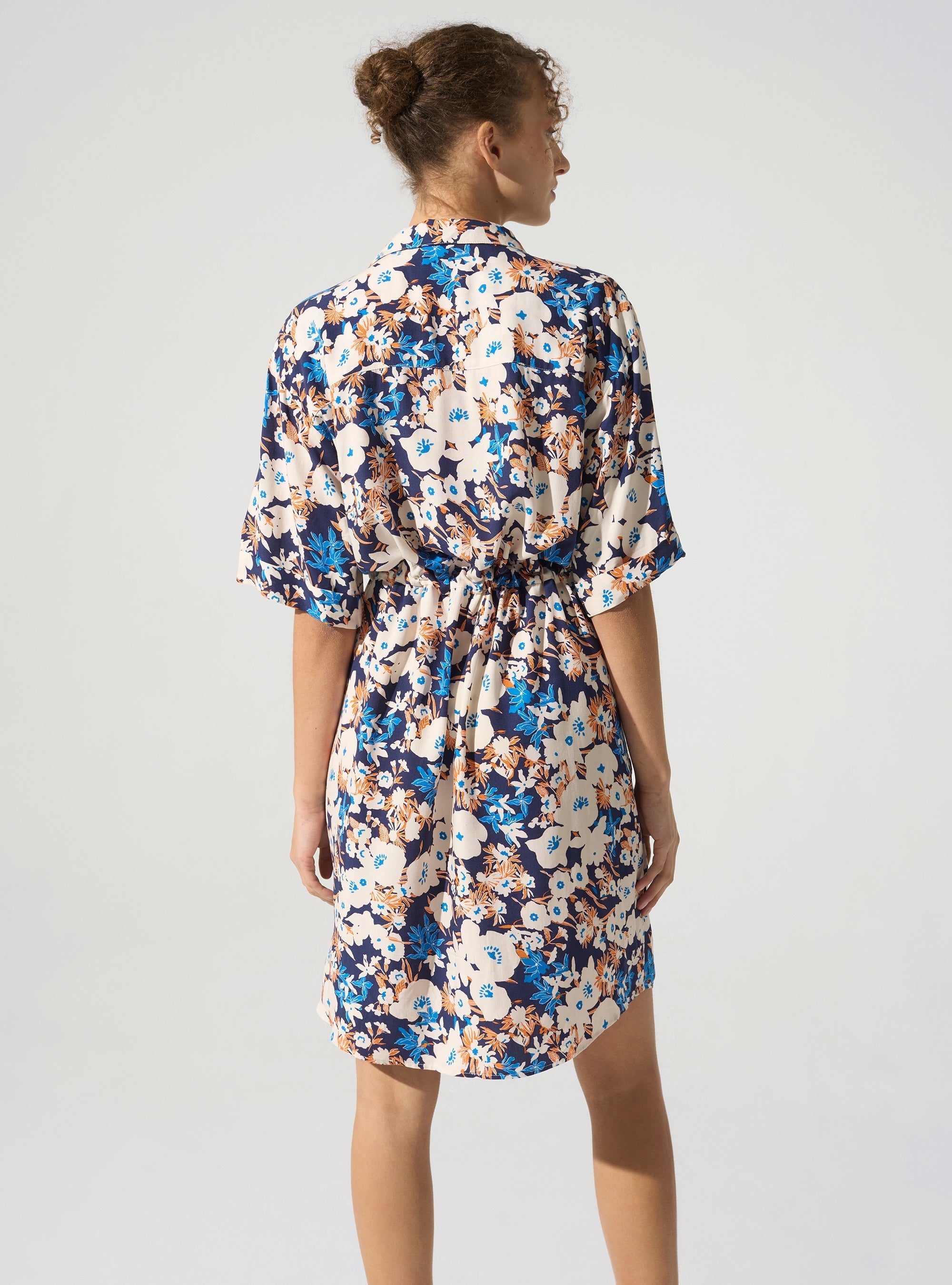 Robe chemise courte acoté