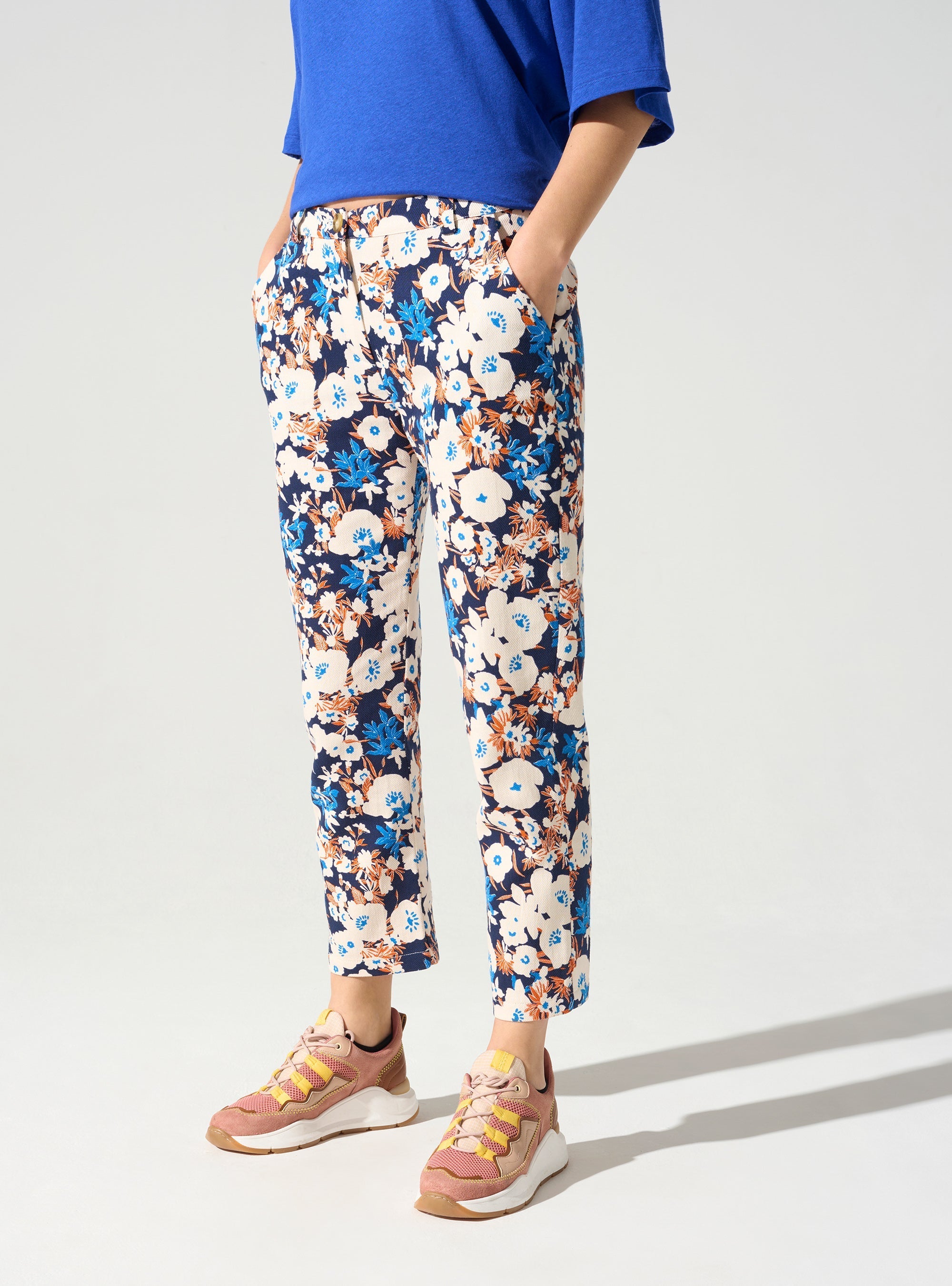 Pantalon droit imprimé acoté