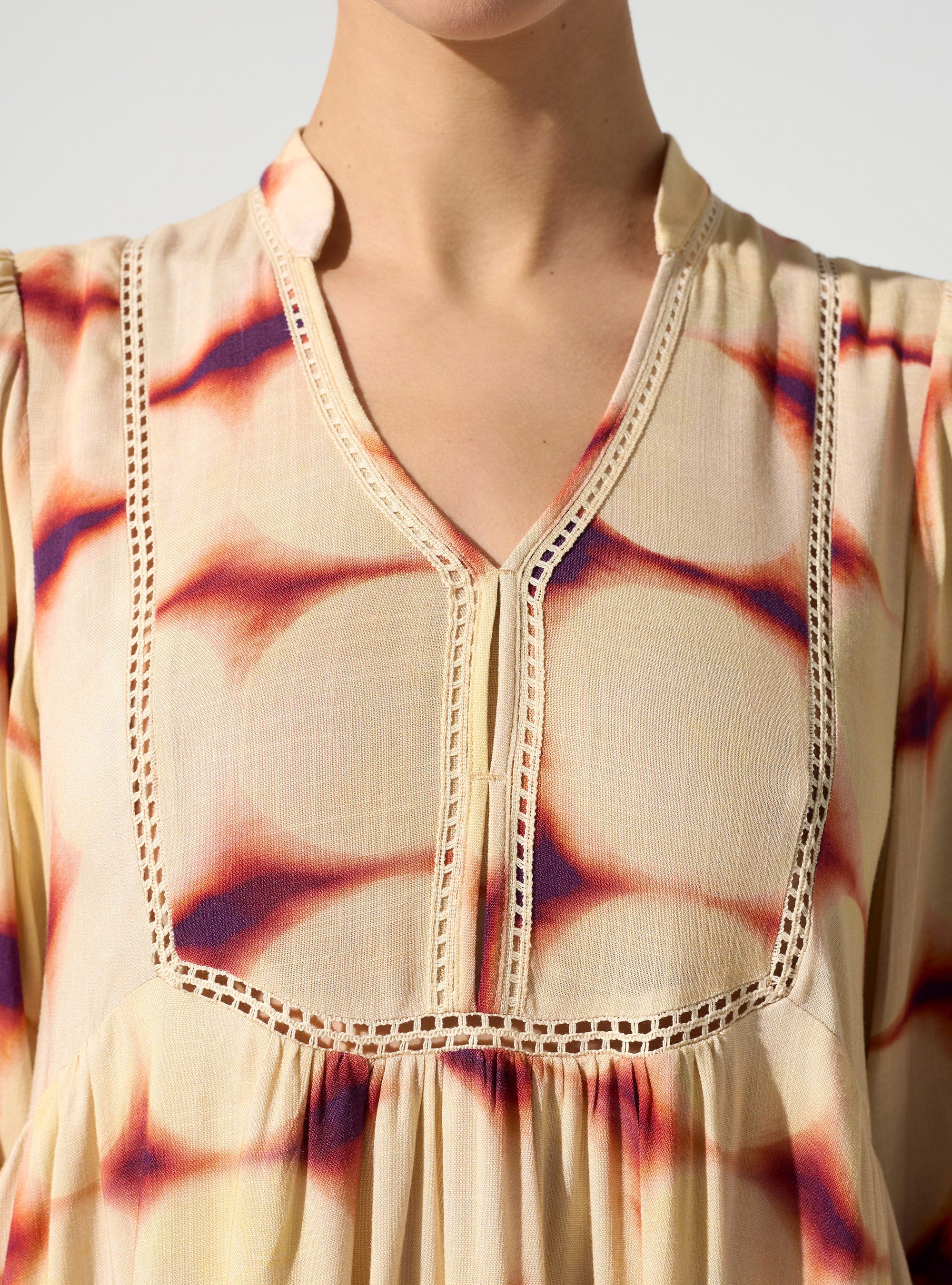 Kurzes Bohemian-Kleid