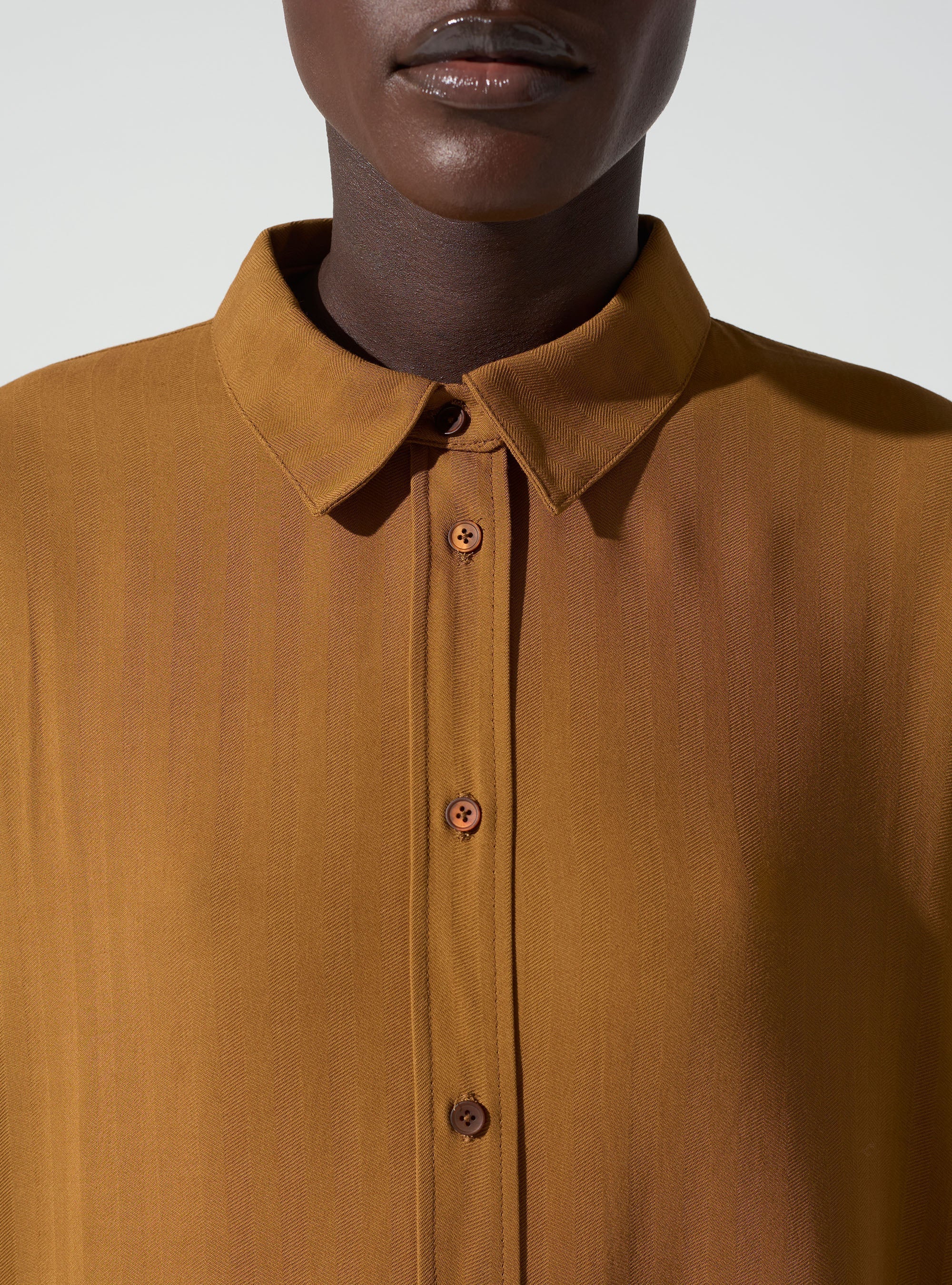 Chemise large acoté
