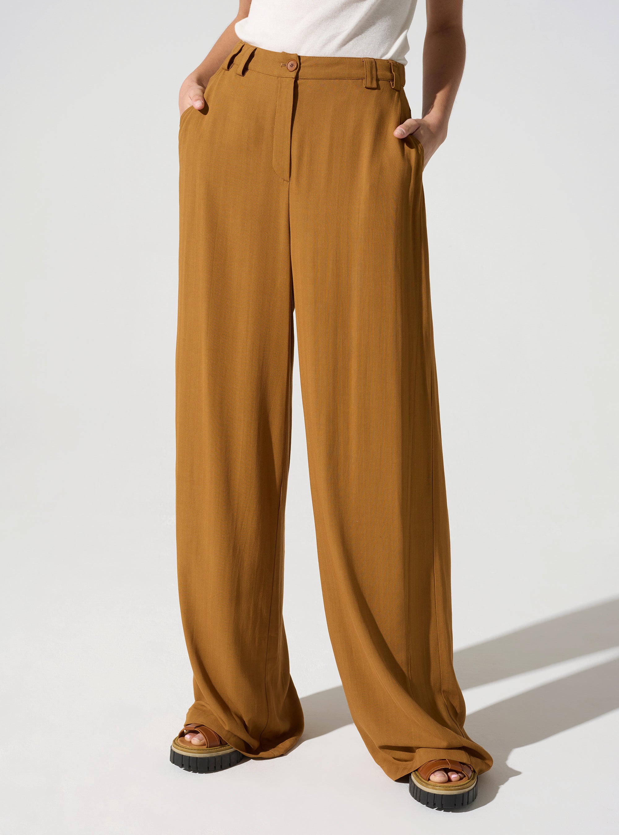 Pantalon tailleur acoté