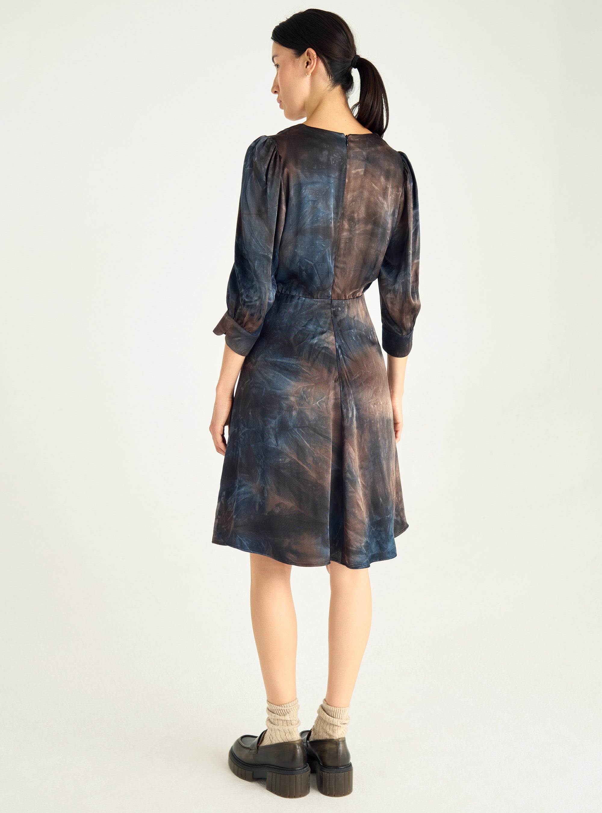 Kurzes bedrucktes Kleid