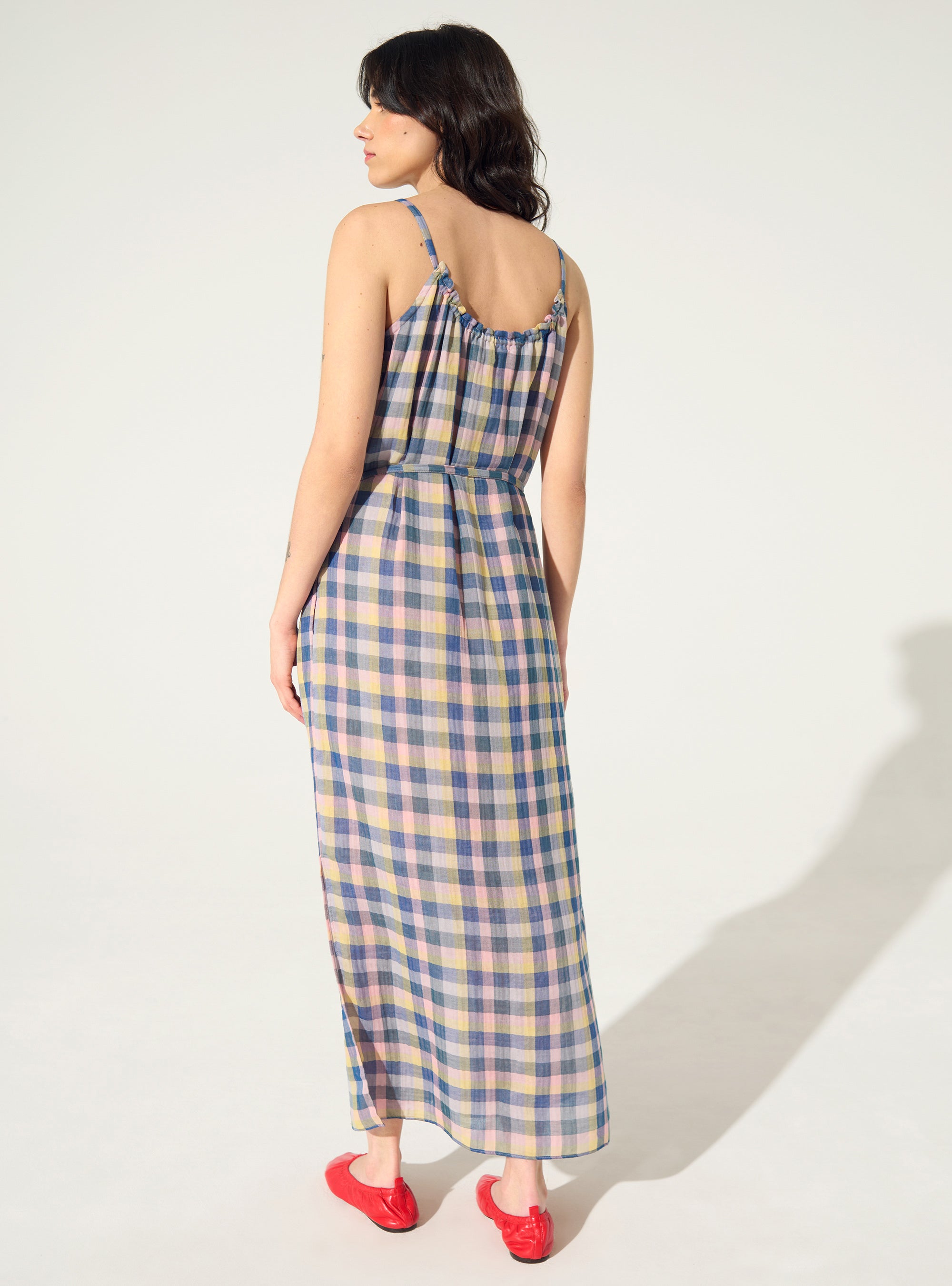 Gerade geschnittenes kariertes Baumwollkleid