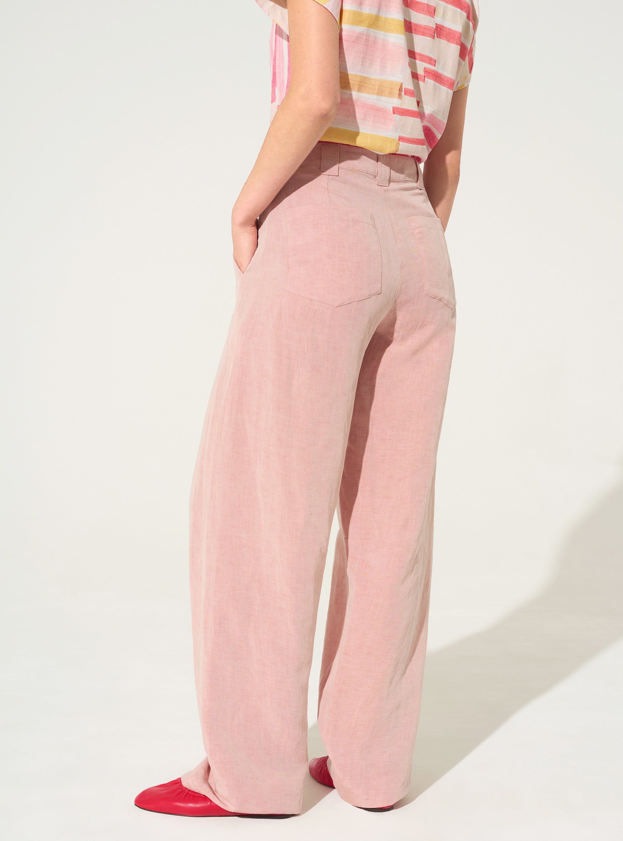 Pantalon en lin et lyocell rose