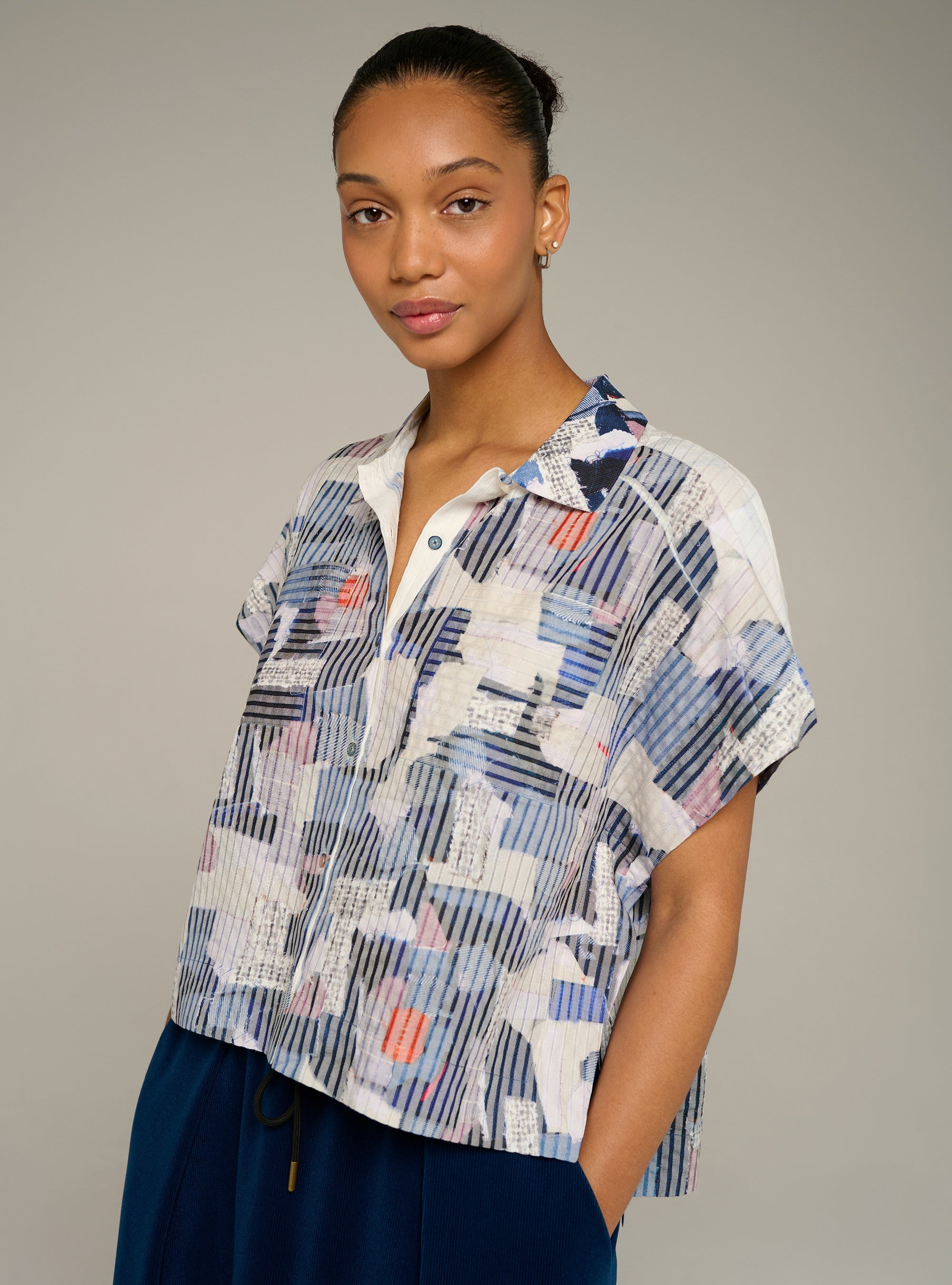 Chemise oversize manches courtes imprimée acoté