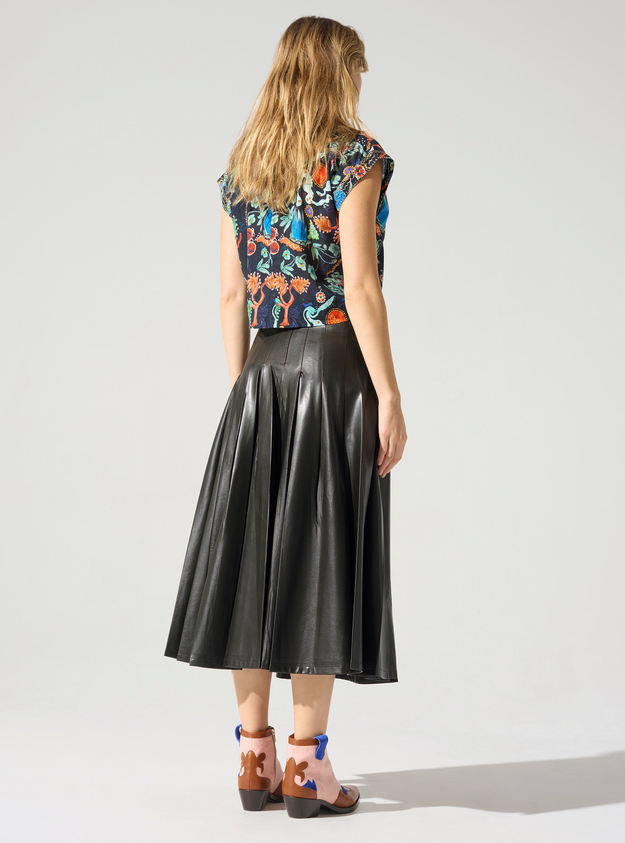 Long pleated skirt