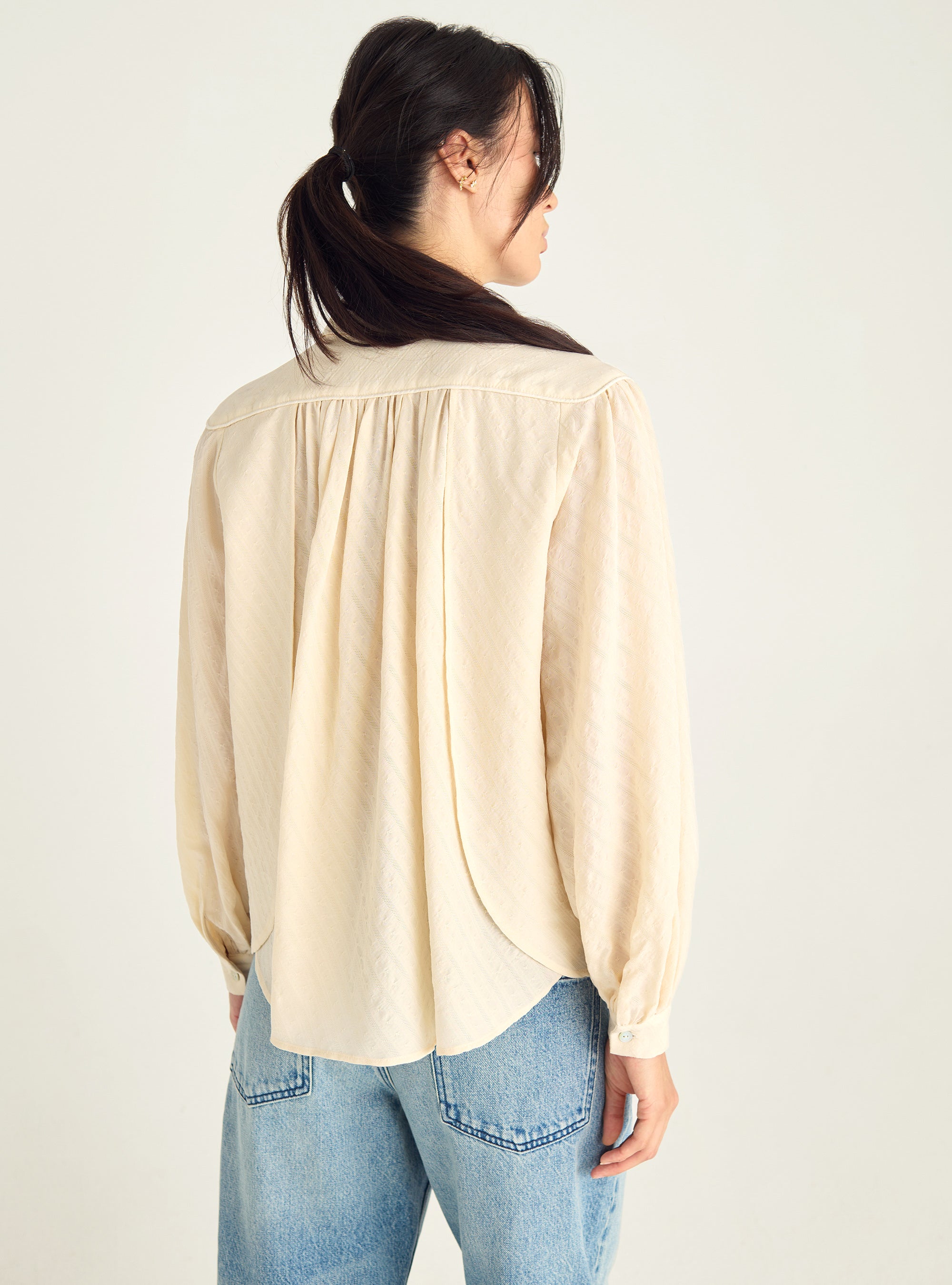 Jacquard-Baumwollhemd mit V-Ausschnitt