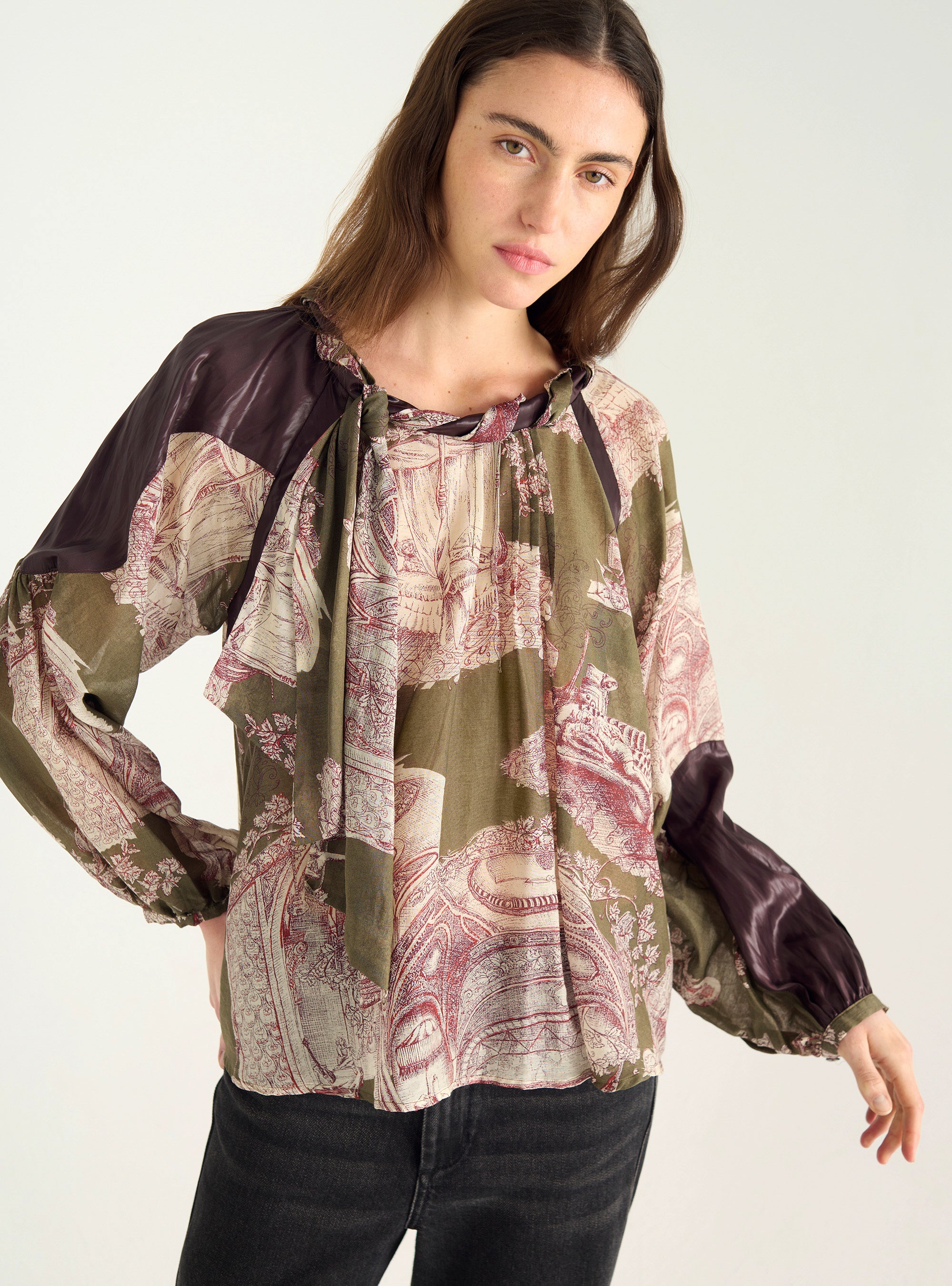 Kontrastbluse