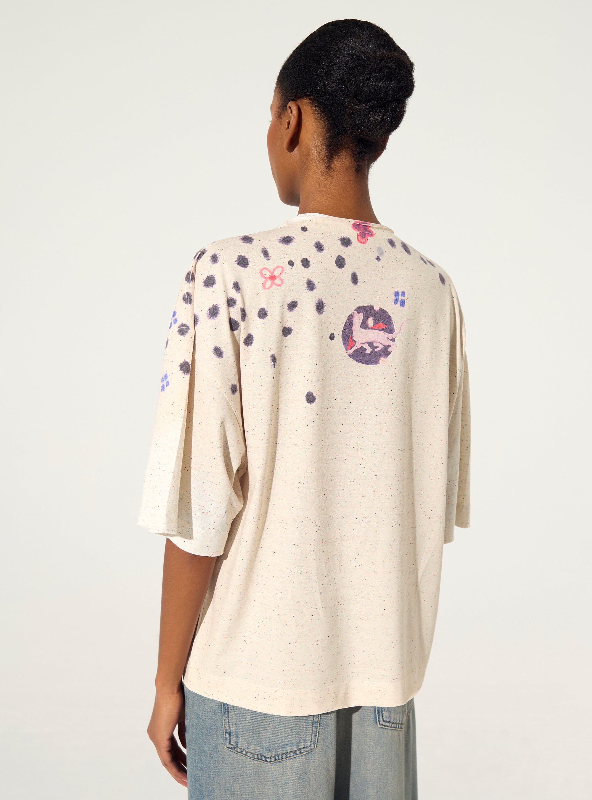 Lila plissiertes und sublimiertes T-Shirt