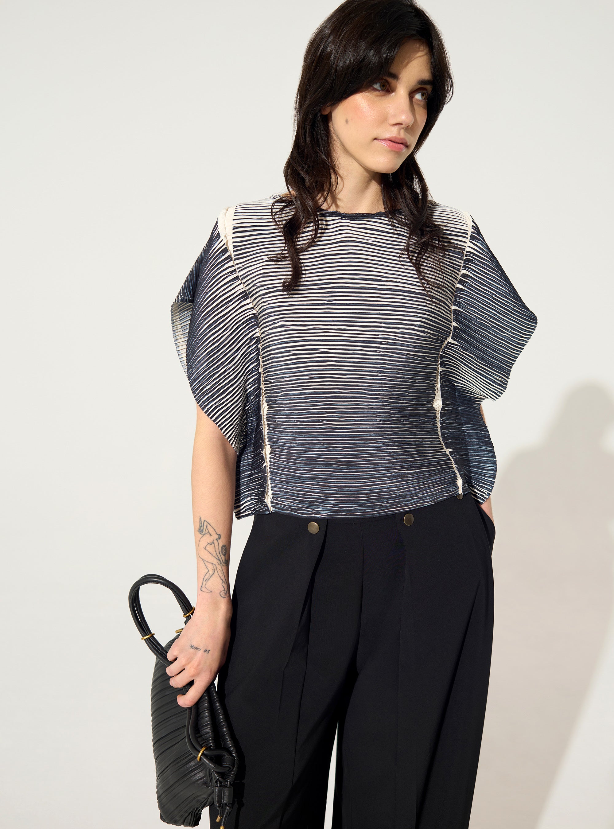 Black pleated straight blouse