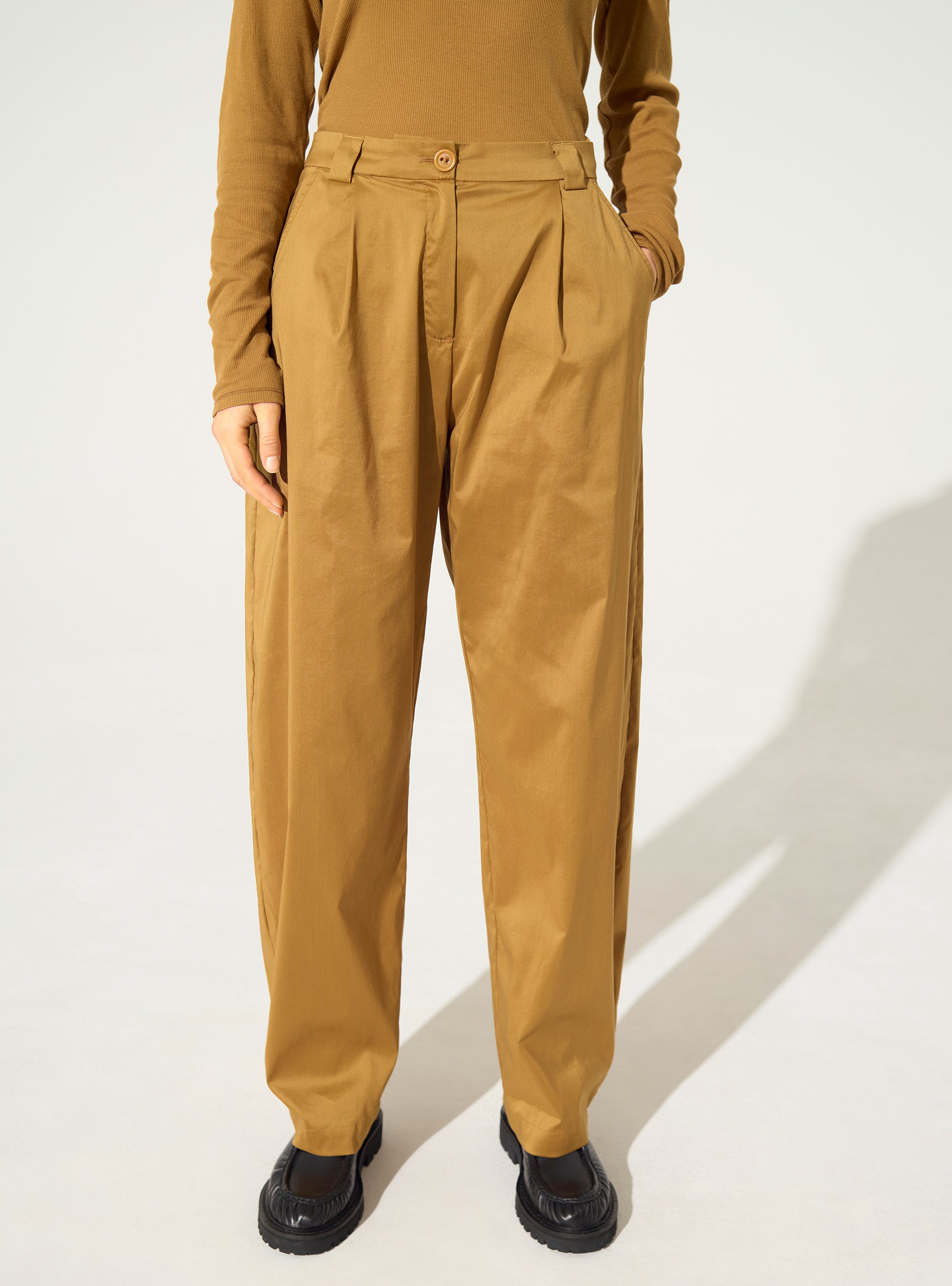 Brown printed cotton trousers