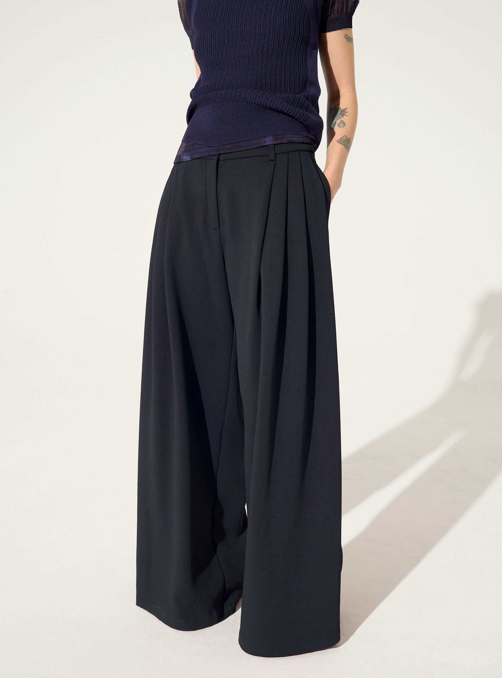 Wide-leg black trousers