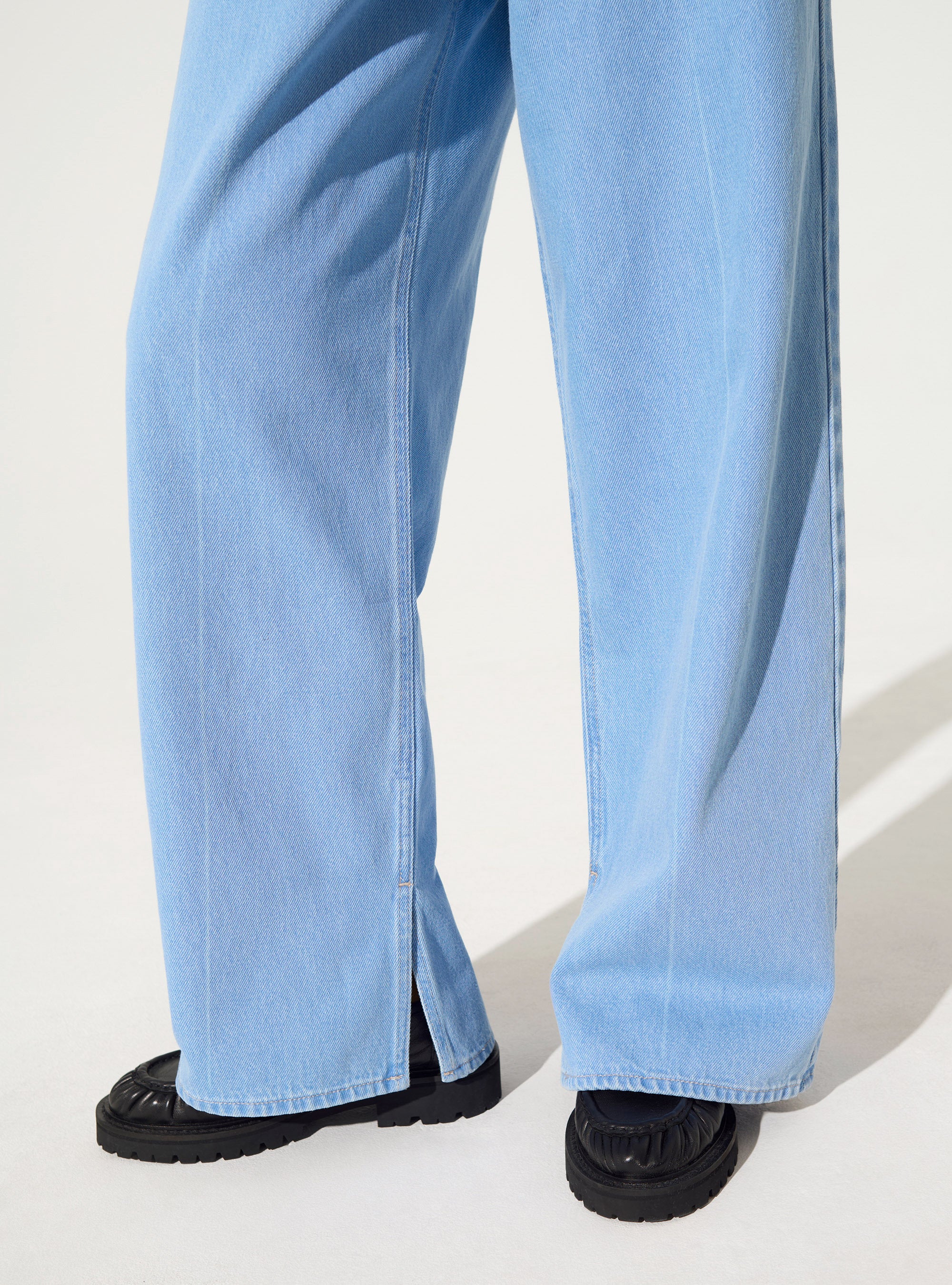 baggy blue cotton jeans