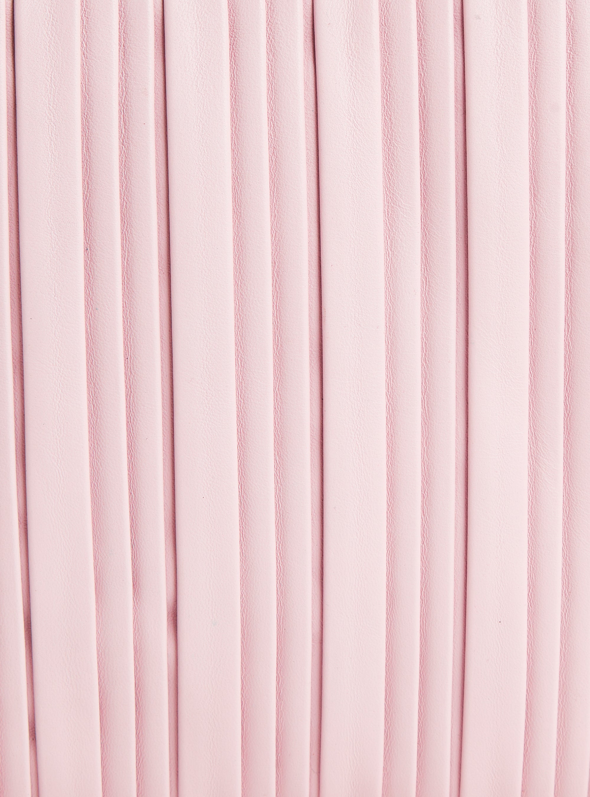 Plisseetasche aus lilafarbenem Leder