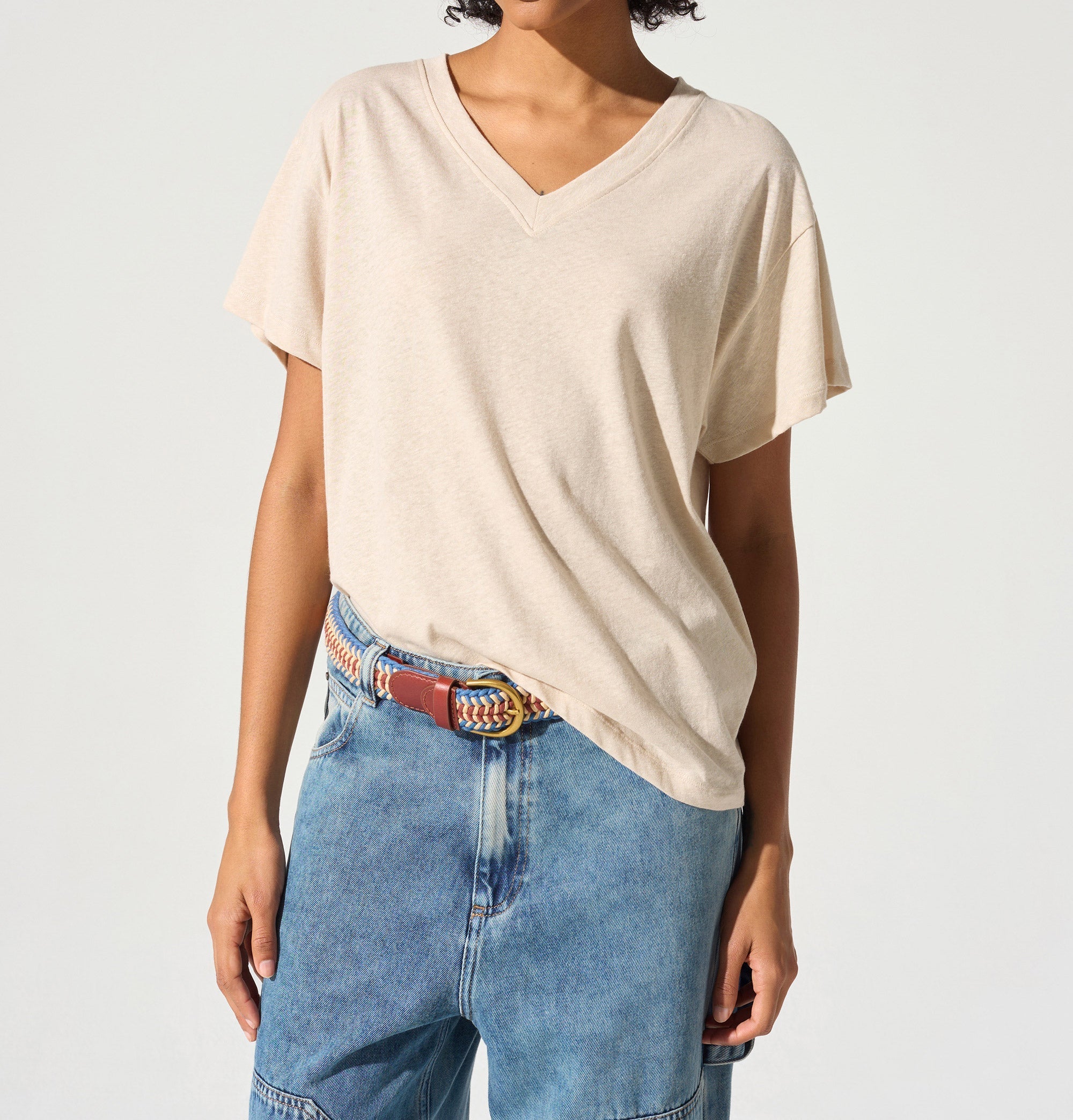 T-shirt col V acoté 