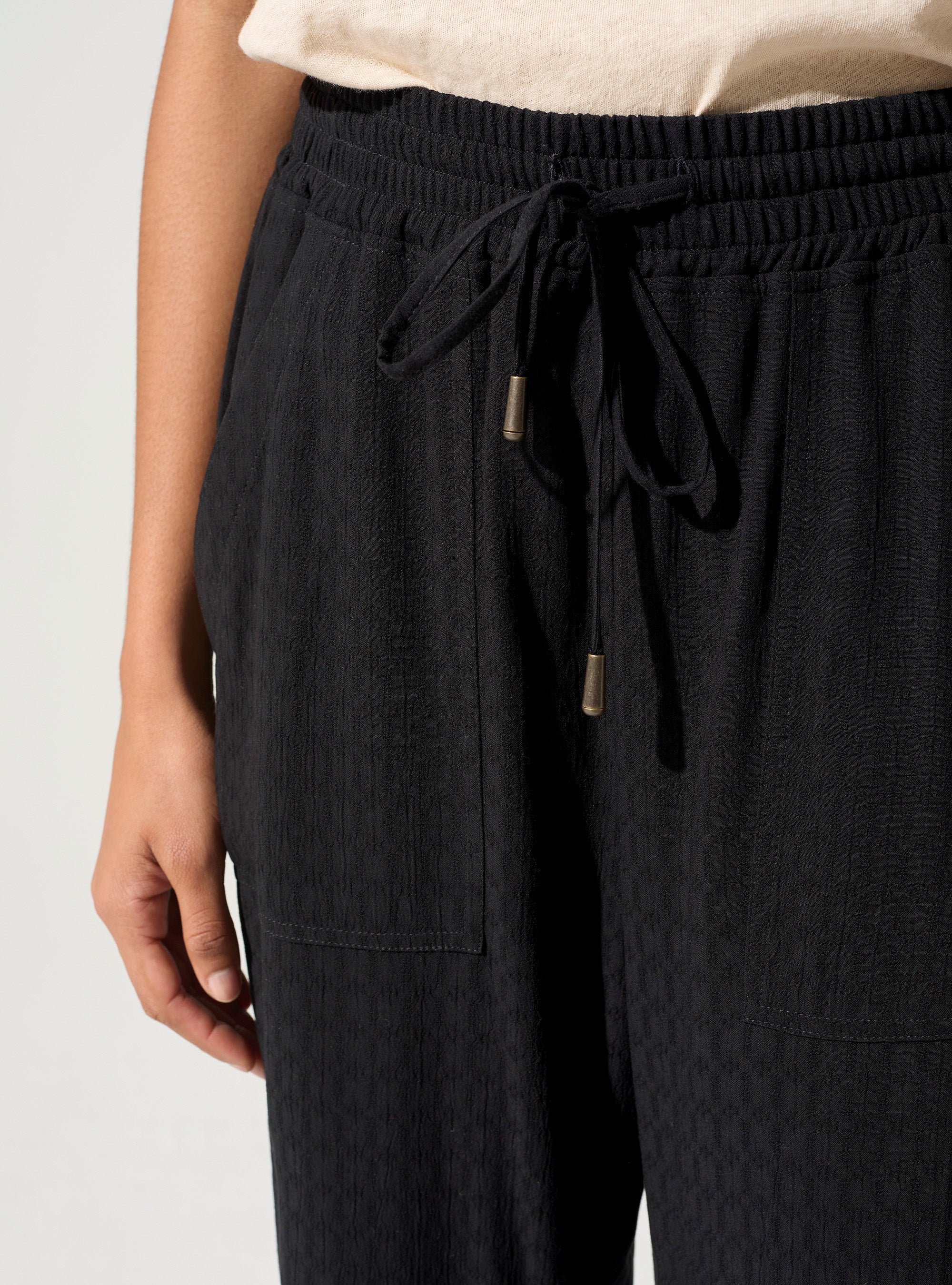 Pantalon droit élastiqué acoté 