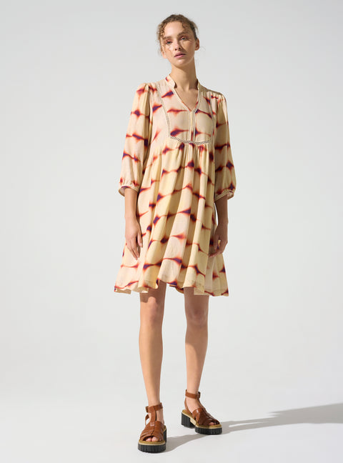 Kurzes Bohemian-Kleid