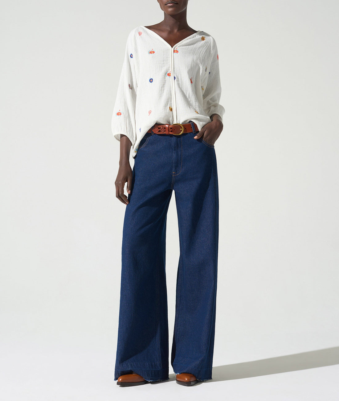 Blouse brodée acoté 