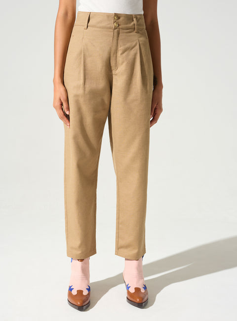 Schmal zulaufende Hose