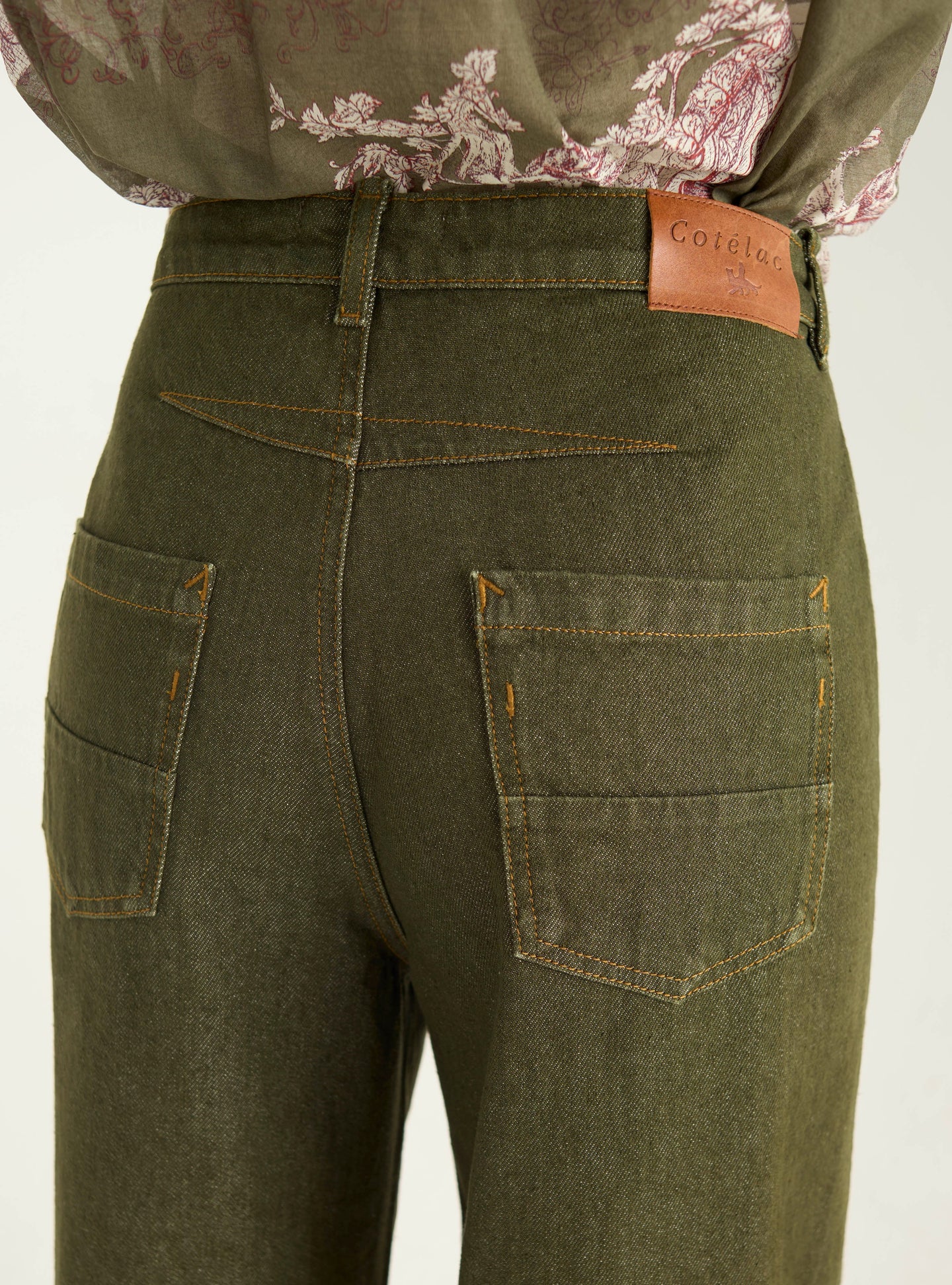 Jean large taille haute acoté 