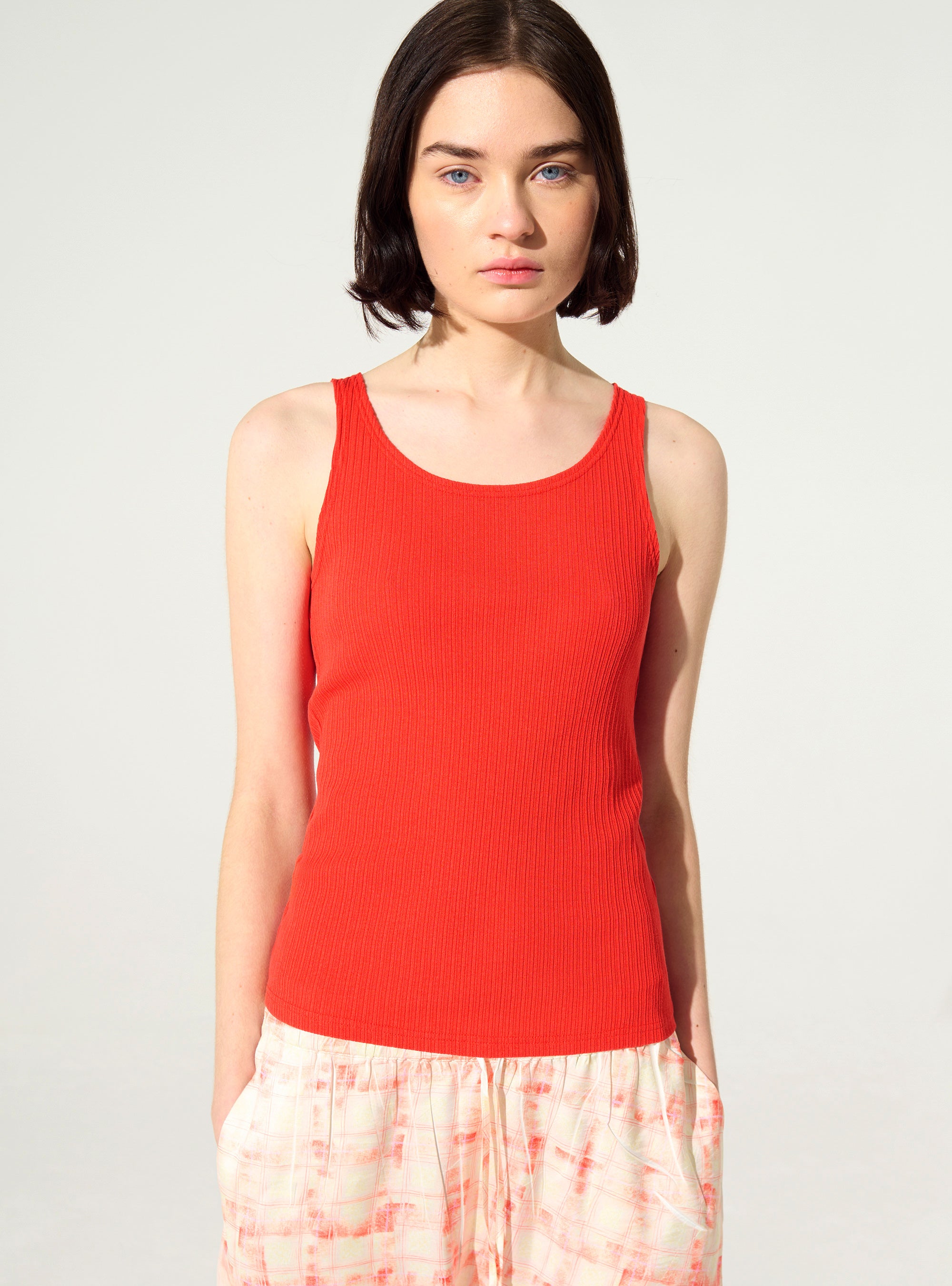 Rotes, plissiertes, eng anliegendes Tanktop aus Baumwolle