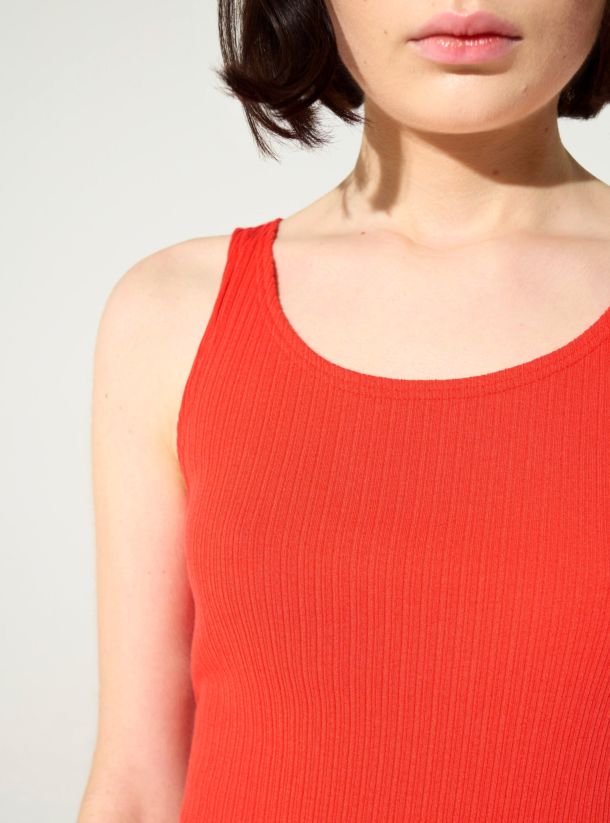 Rotes, plissiertes, eng anliegendes Tanktop aus Baumwolle