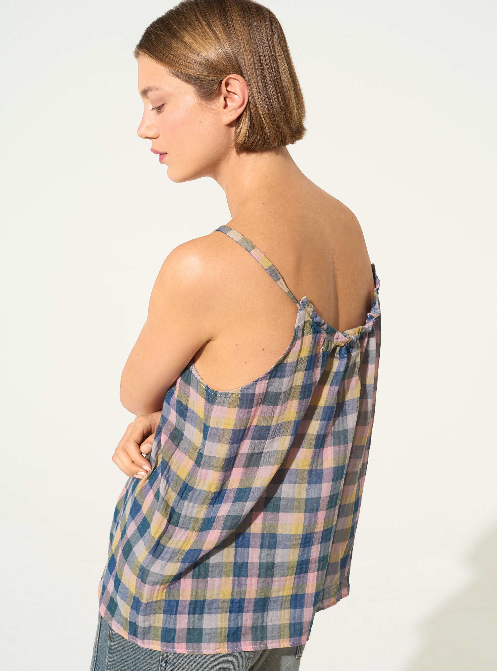 Loose-fitting blue cotton tank top