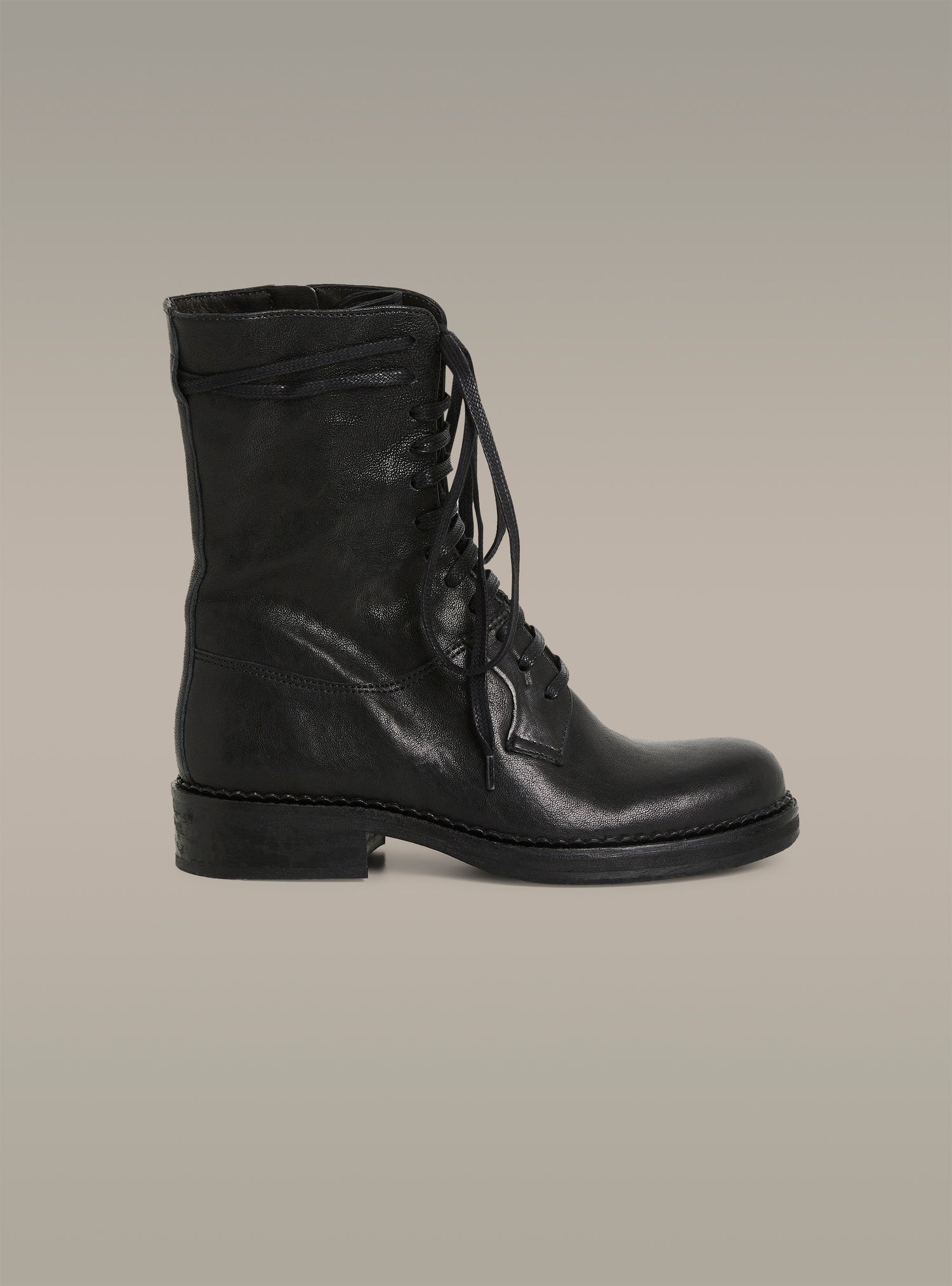 Schwarze Lederstiefel