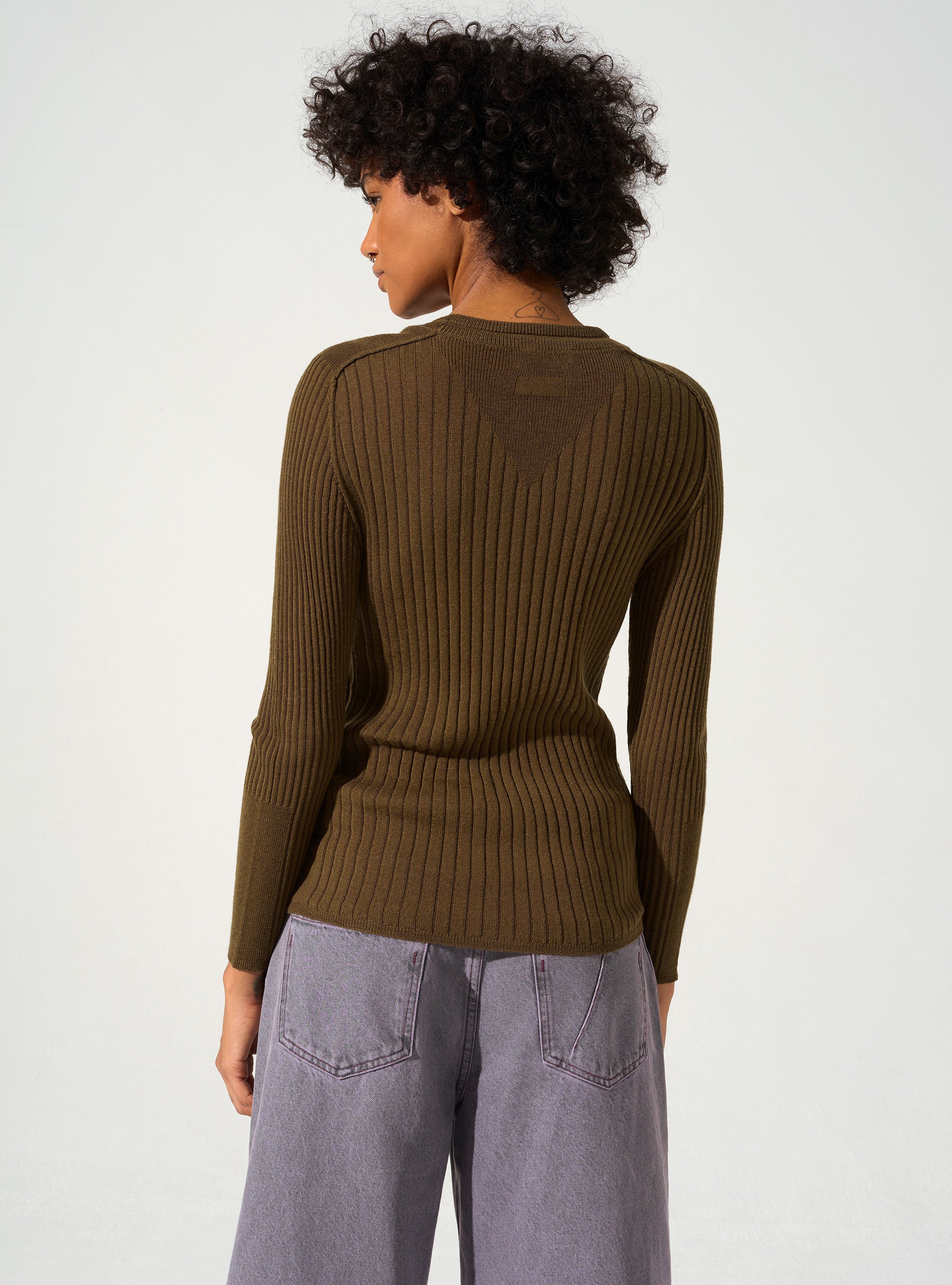 Taillierter Pullover