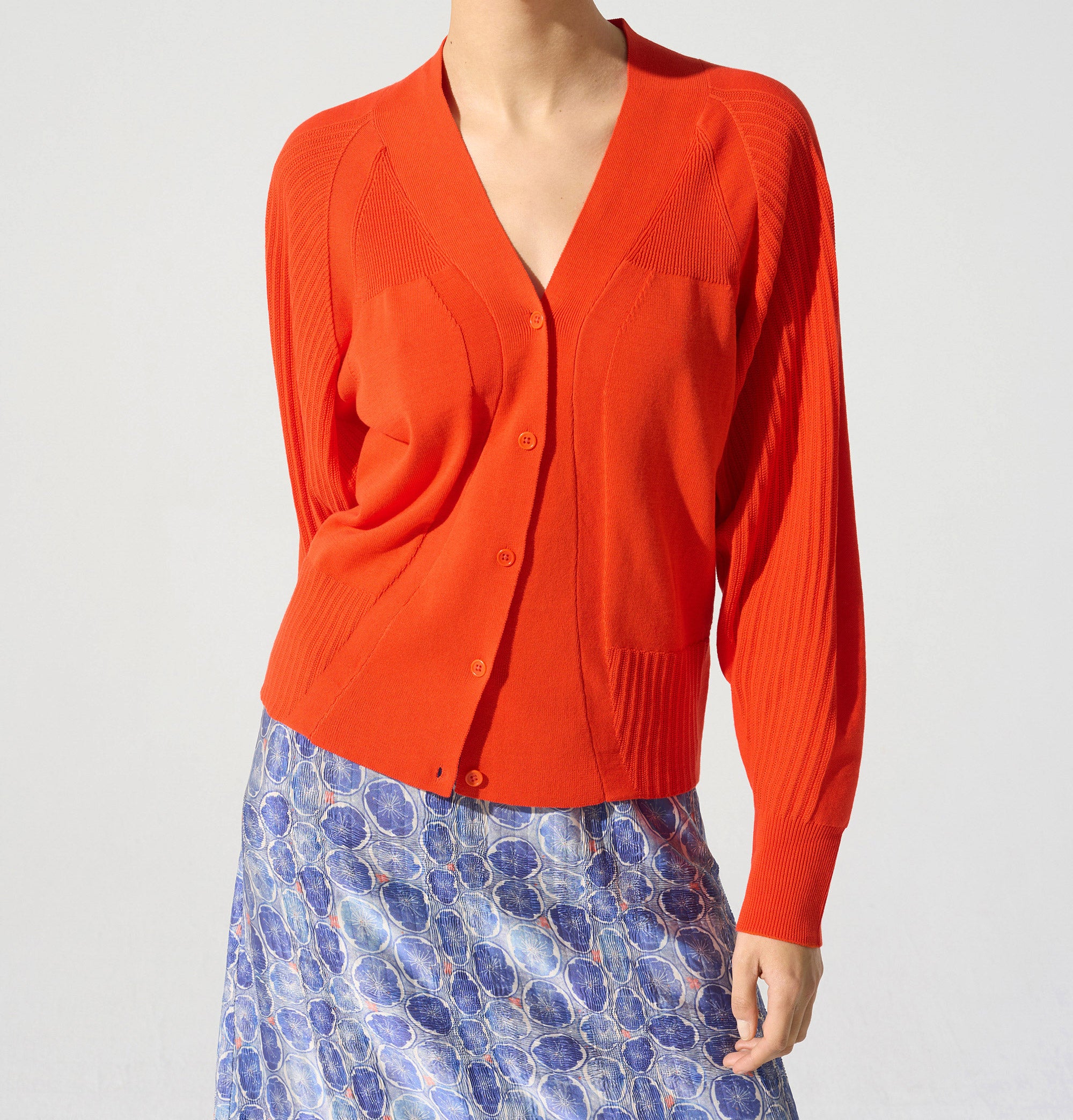 Long-sleeved cardigan