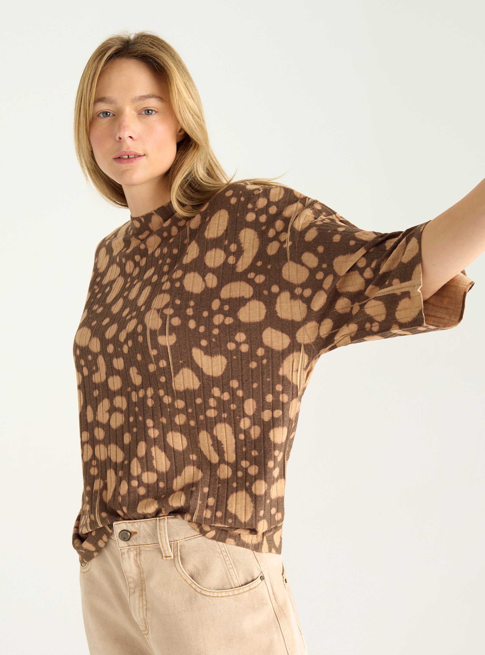 T-Shirt aus plissiertem Netzstoff