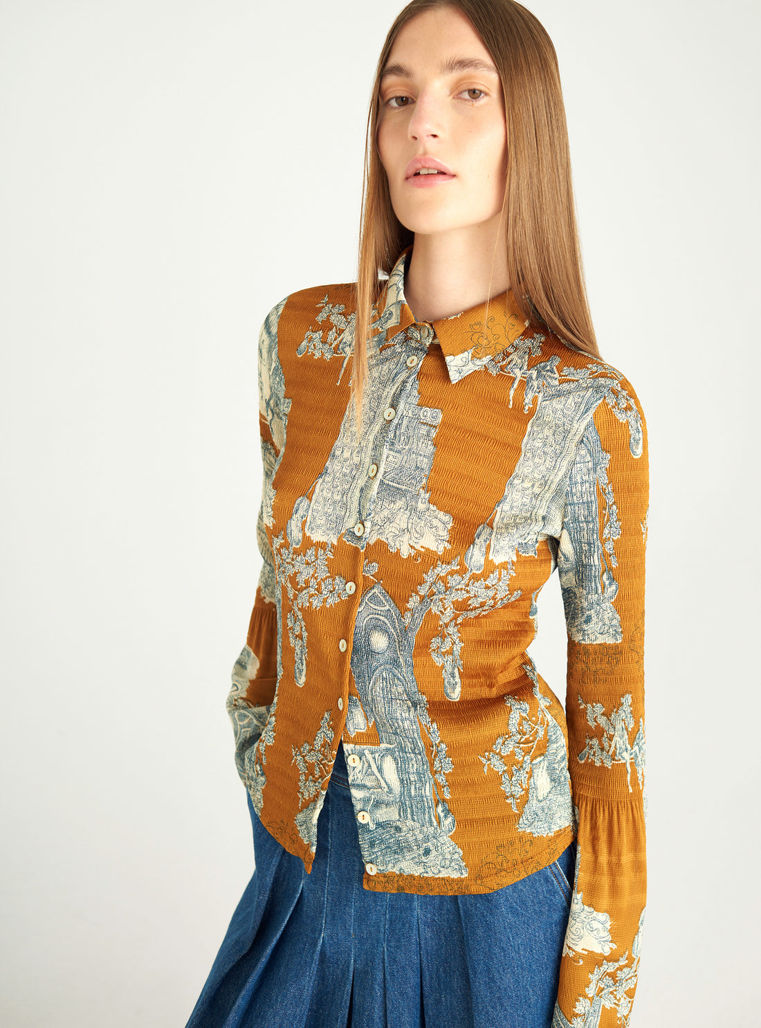 Fitted bubble shirt