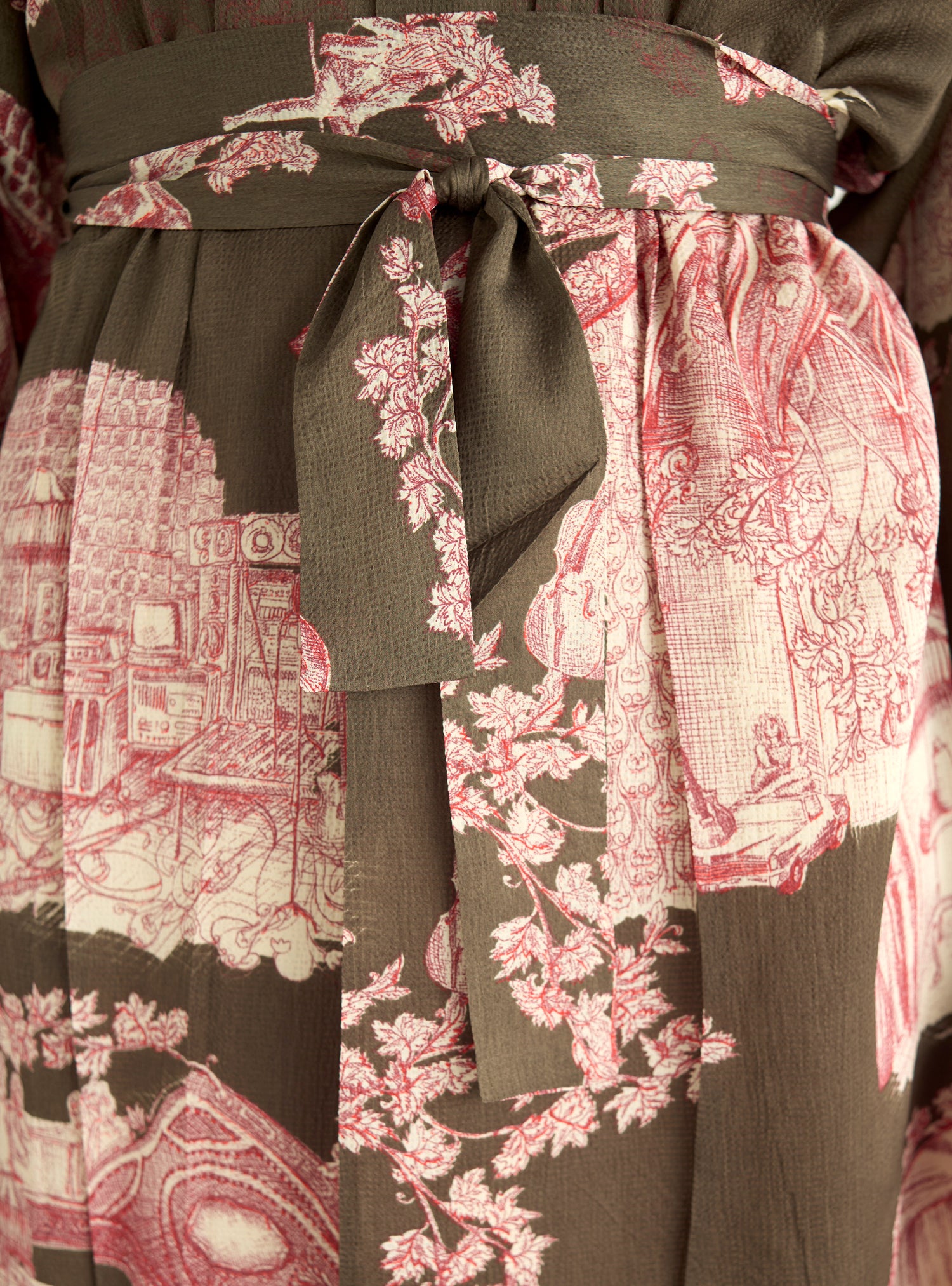 Kleid mit „Heart Strings“-Print