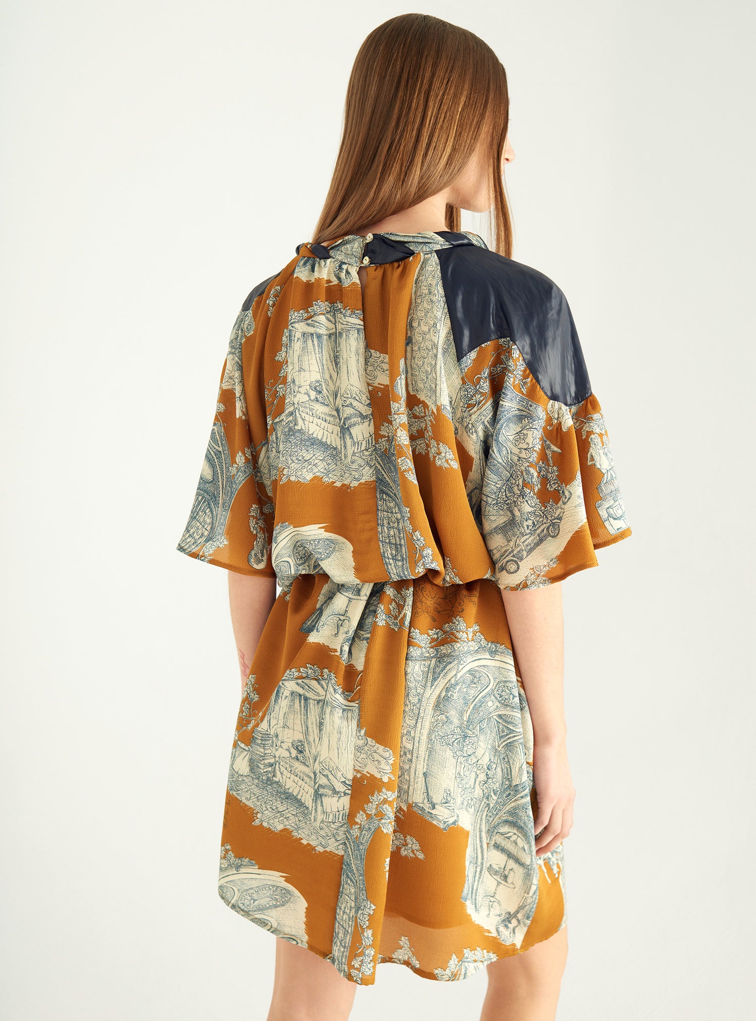 Robe imprimée façonné