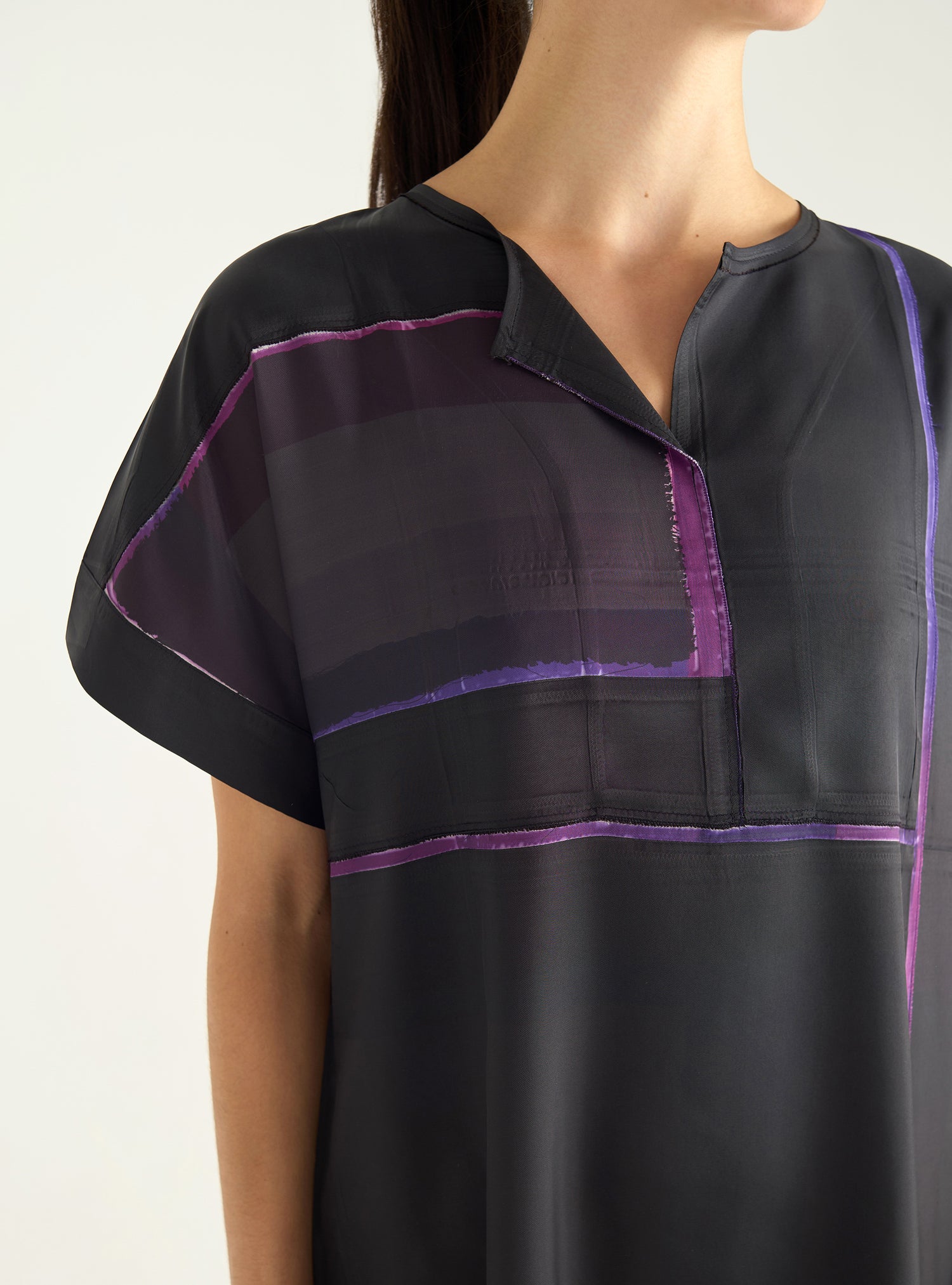 Langes Kleid mit Grafik