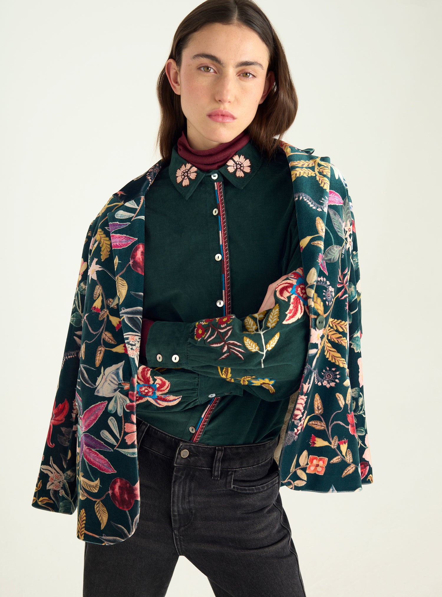 Chemise brodée en velours de coton