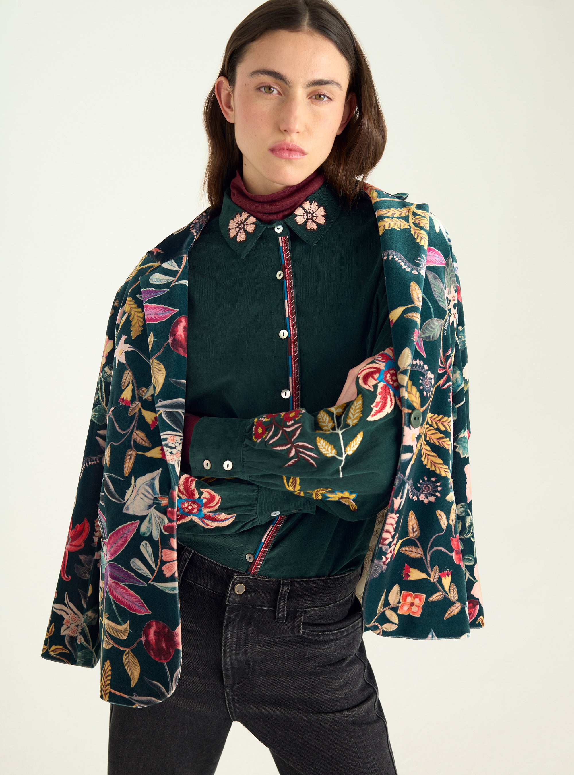 Chemise brodée en velours de coton