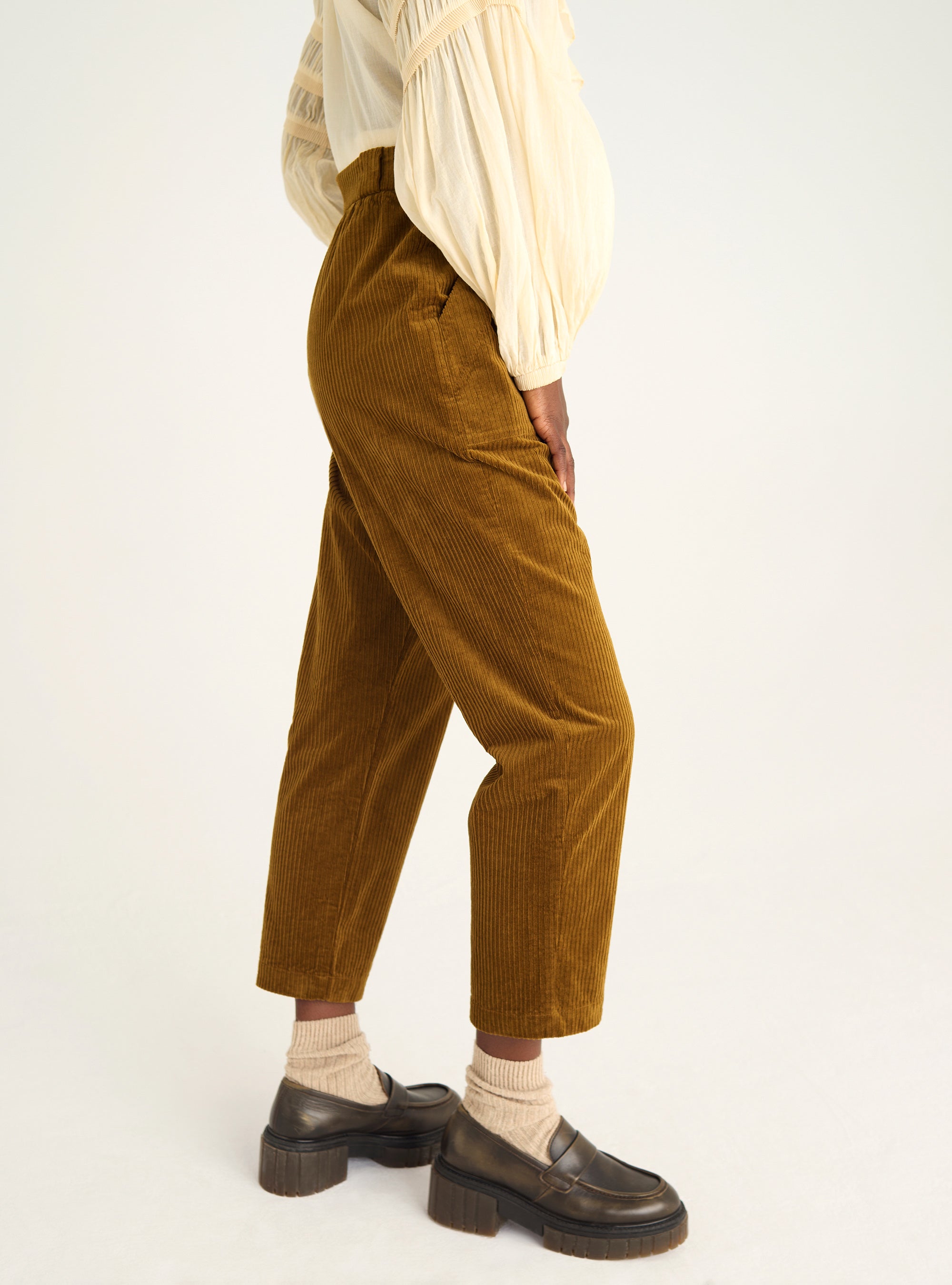 Karottenhose aus Cord