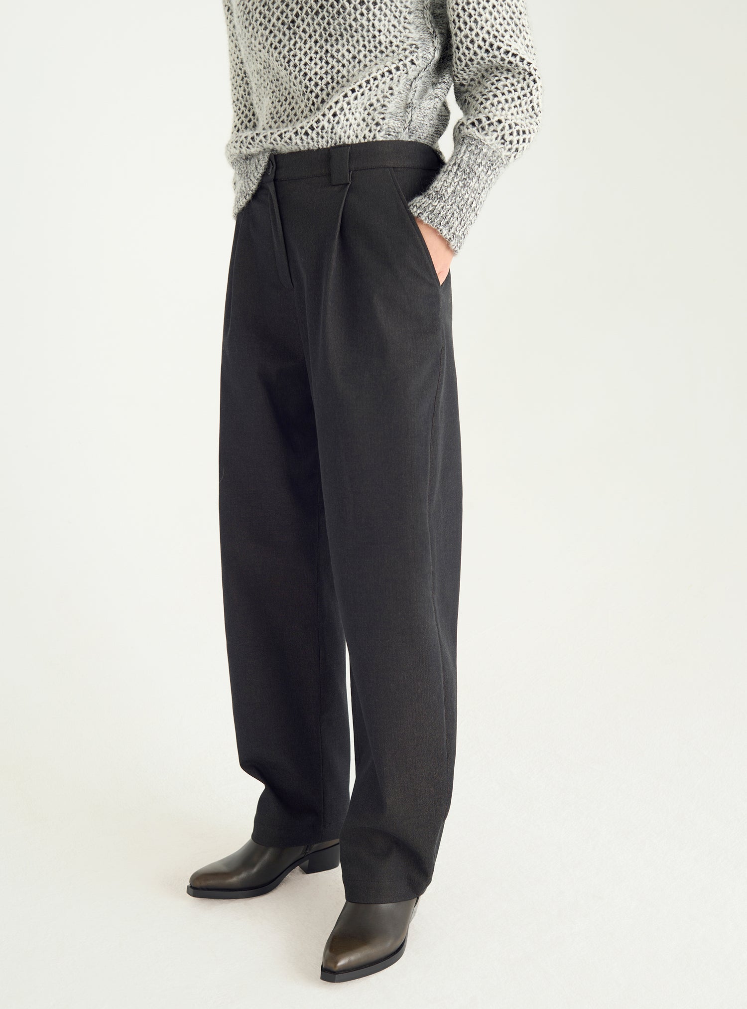 Pantalon coupe barrel