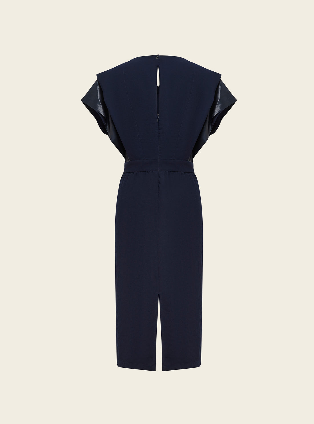 Robe en crêpe plombant et satin