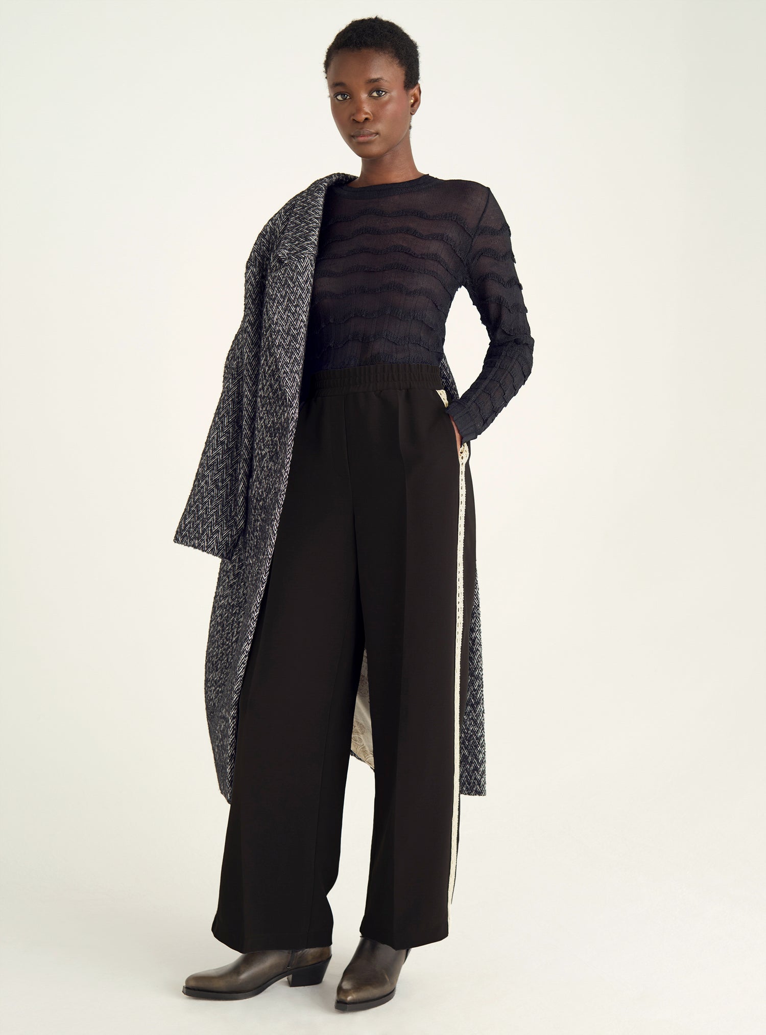 Pantalon large à taille élastiquée