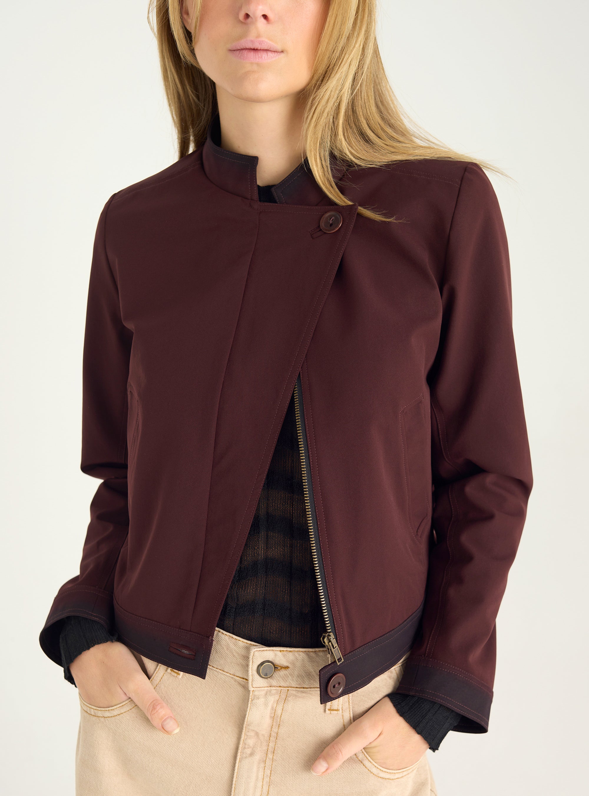 Kurze Jacke