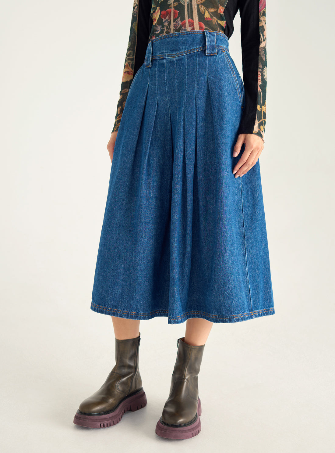 Rock aus Raw-Jeans