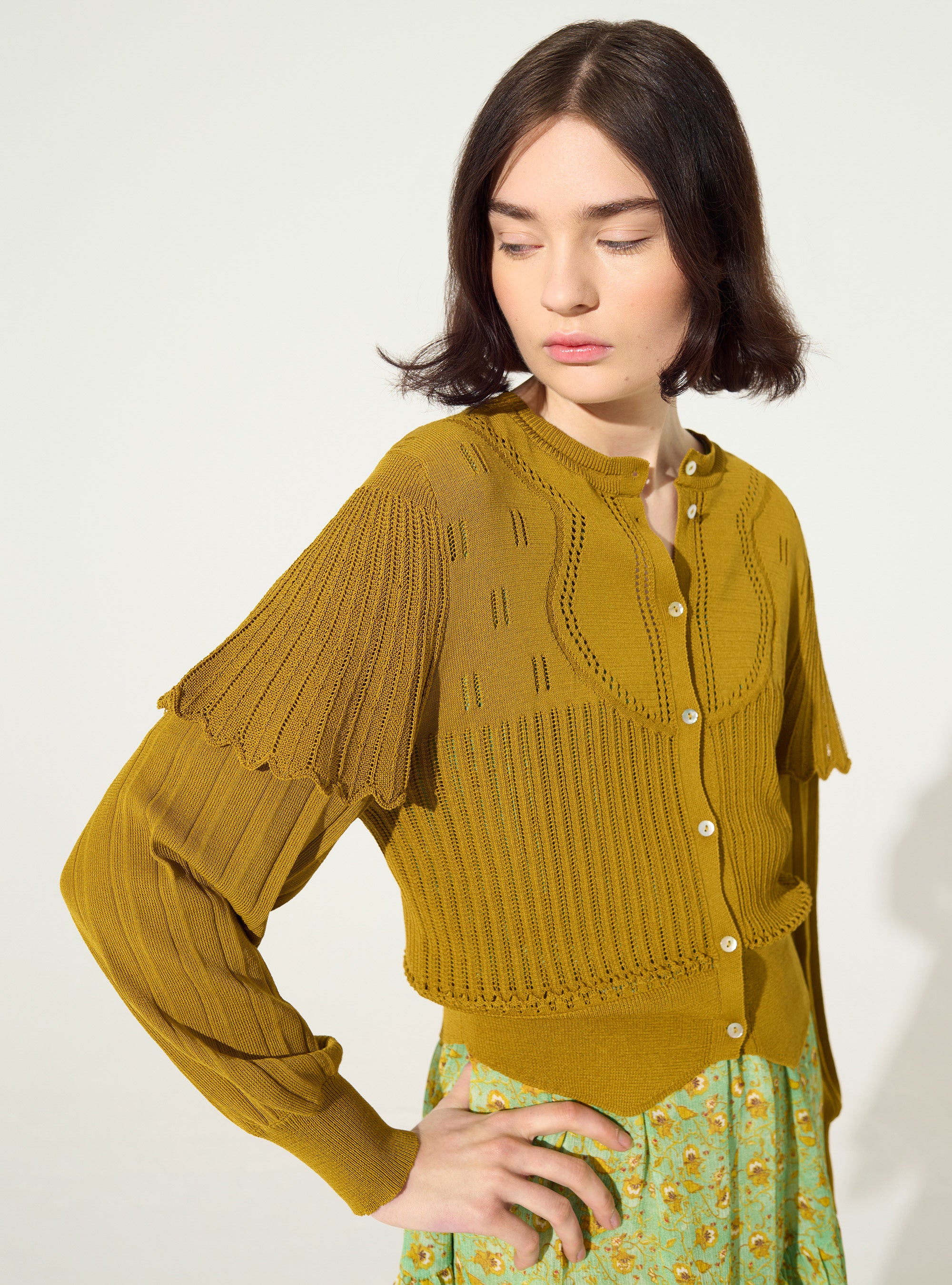 Cardigan plissé ocre jaune