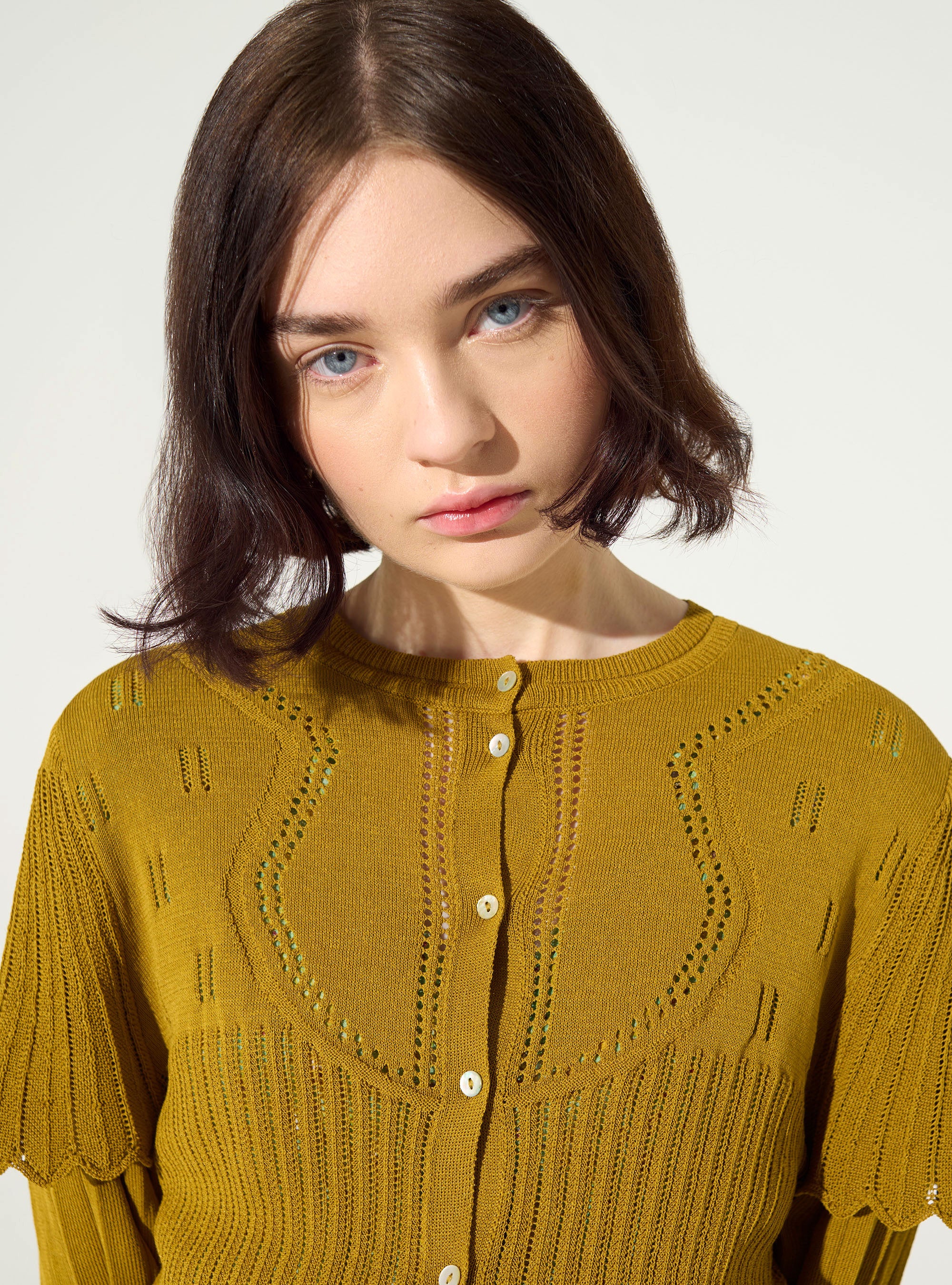 Cardigan plissé ocre jaune