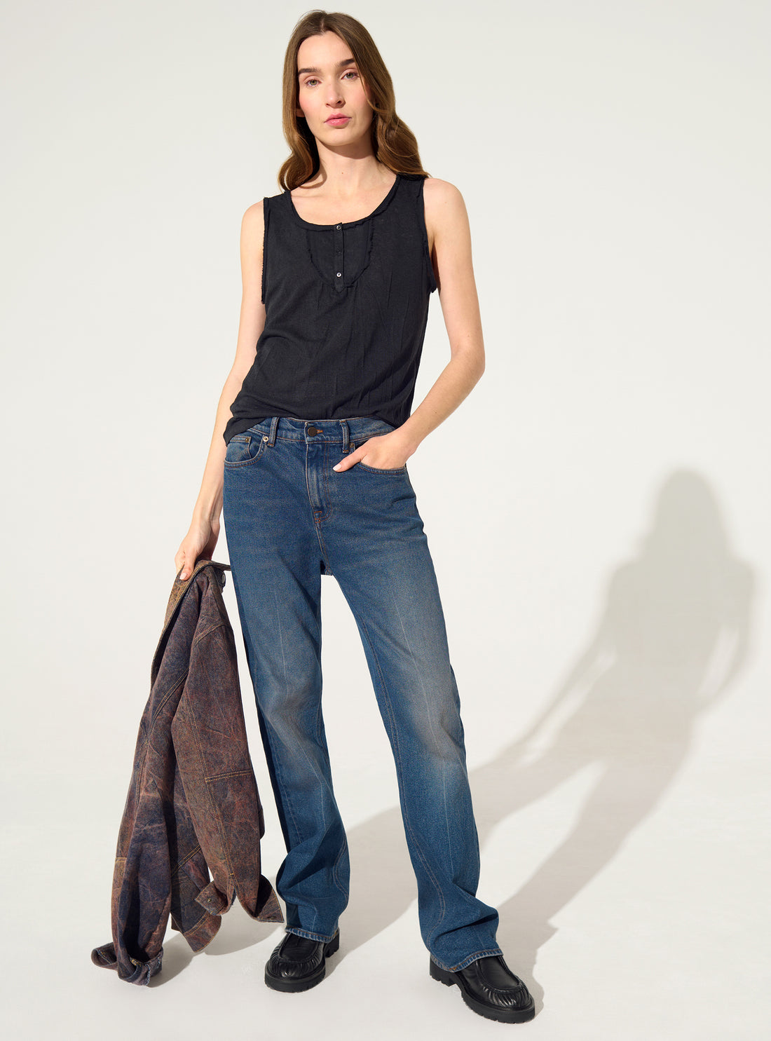 Schwarzes, plissiertes, eng anliegendes Tanktop