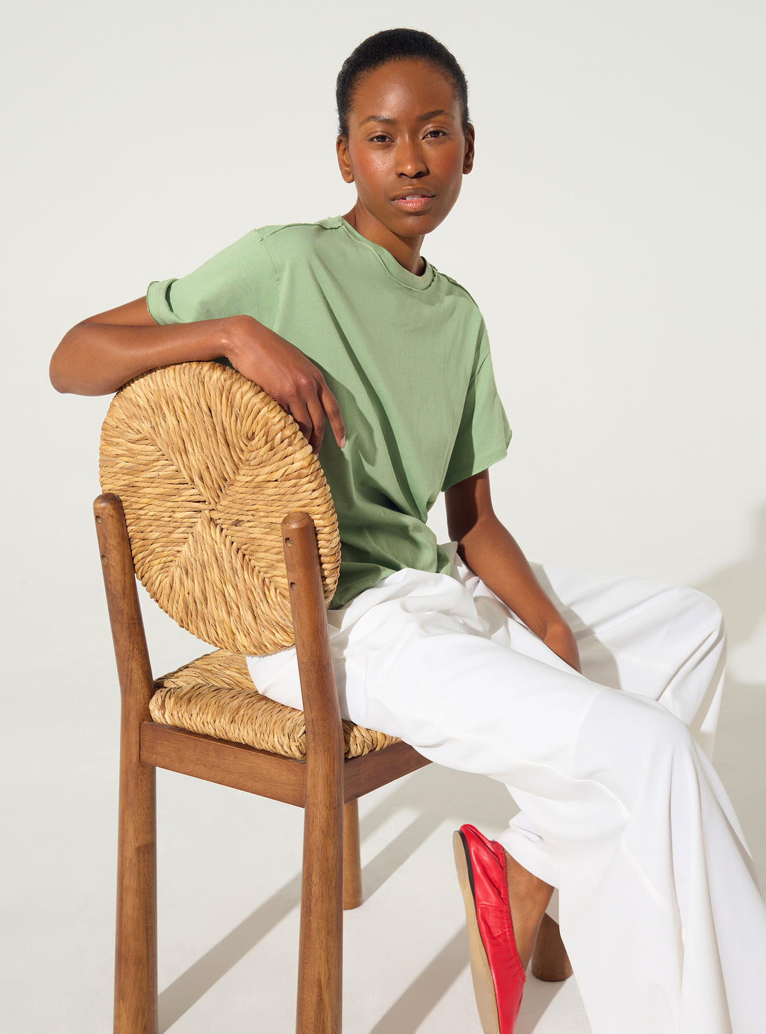 grünes T-Shirt aus Bio-Baumwolle