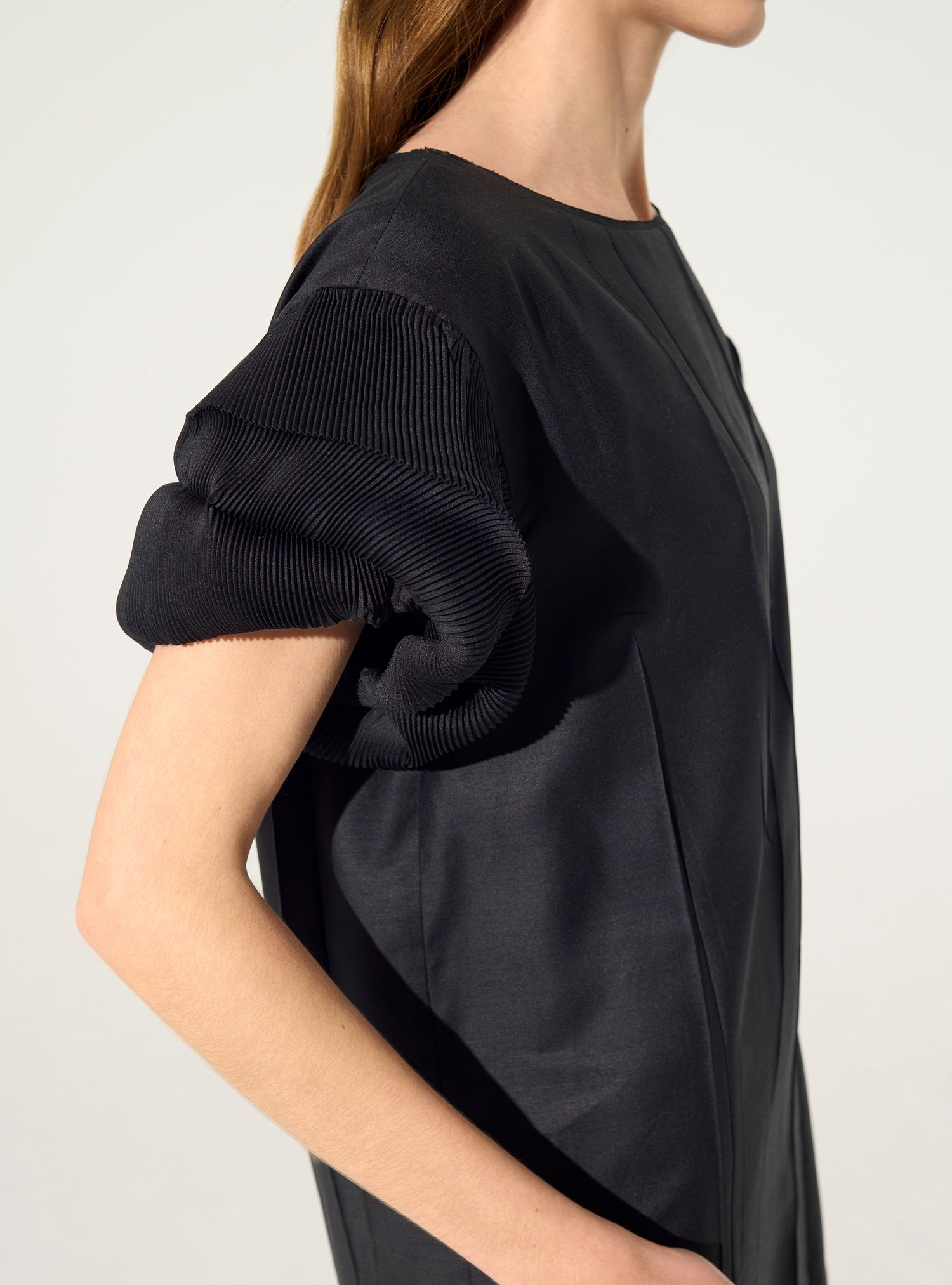 Schwarzes, plissiertes, gerades Kleid